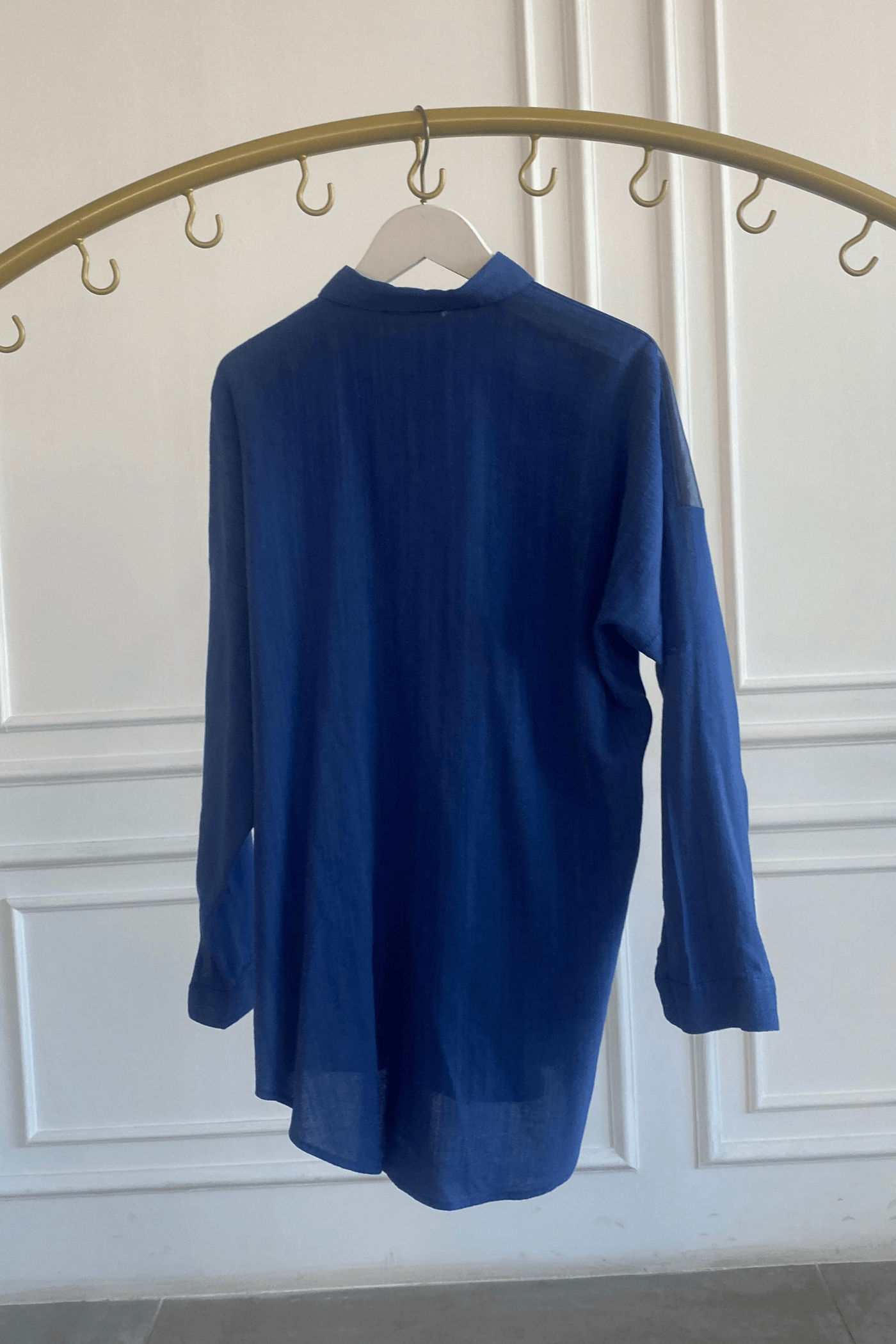 Pul Ve Boncuk İşlemeli Deri Detaylı Gömlek