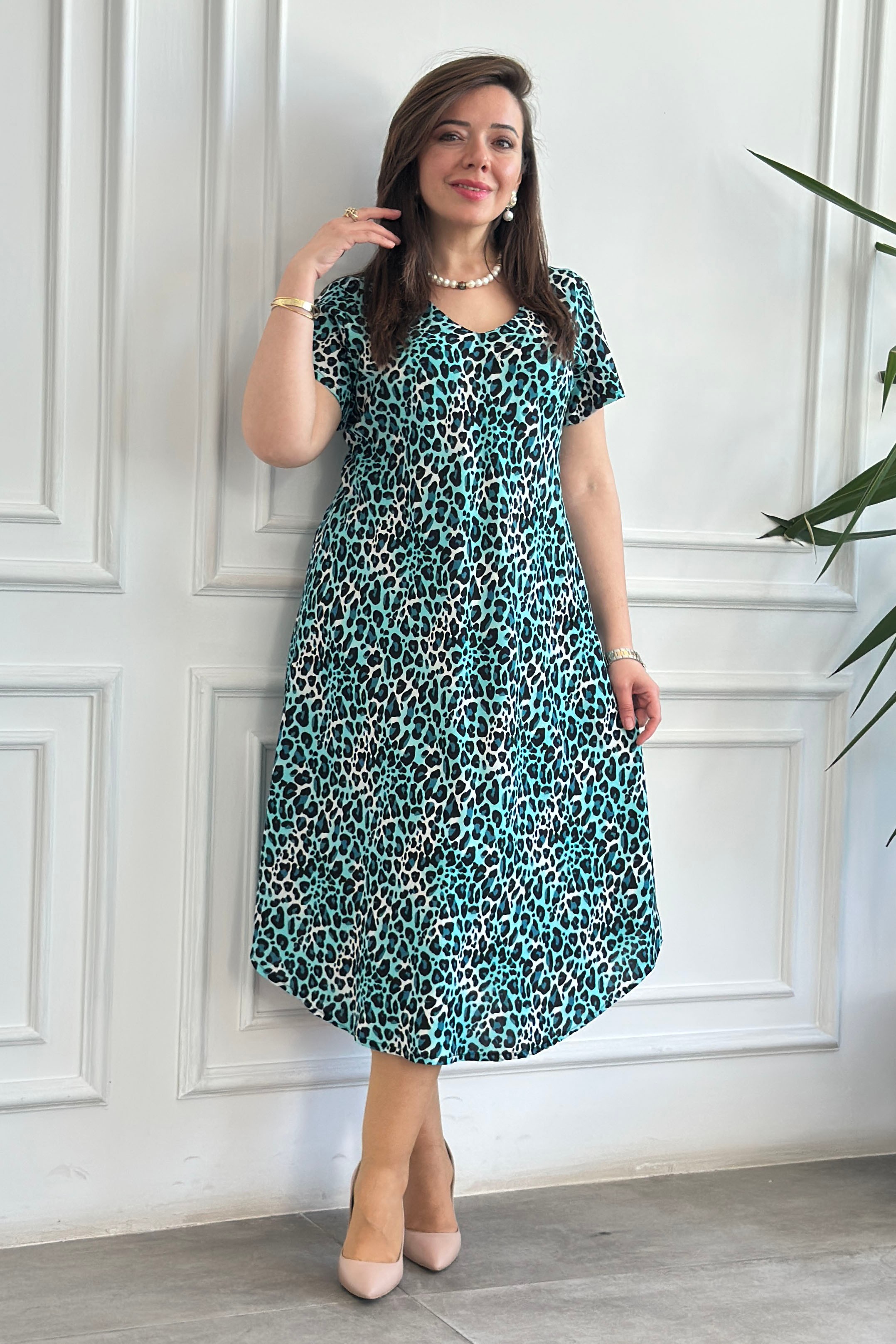 V Yaka Karışık Desenli Viscon Elbise - MINT (LEOPAR)