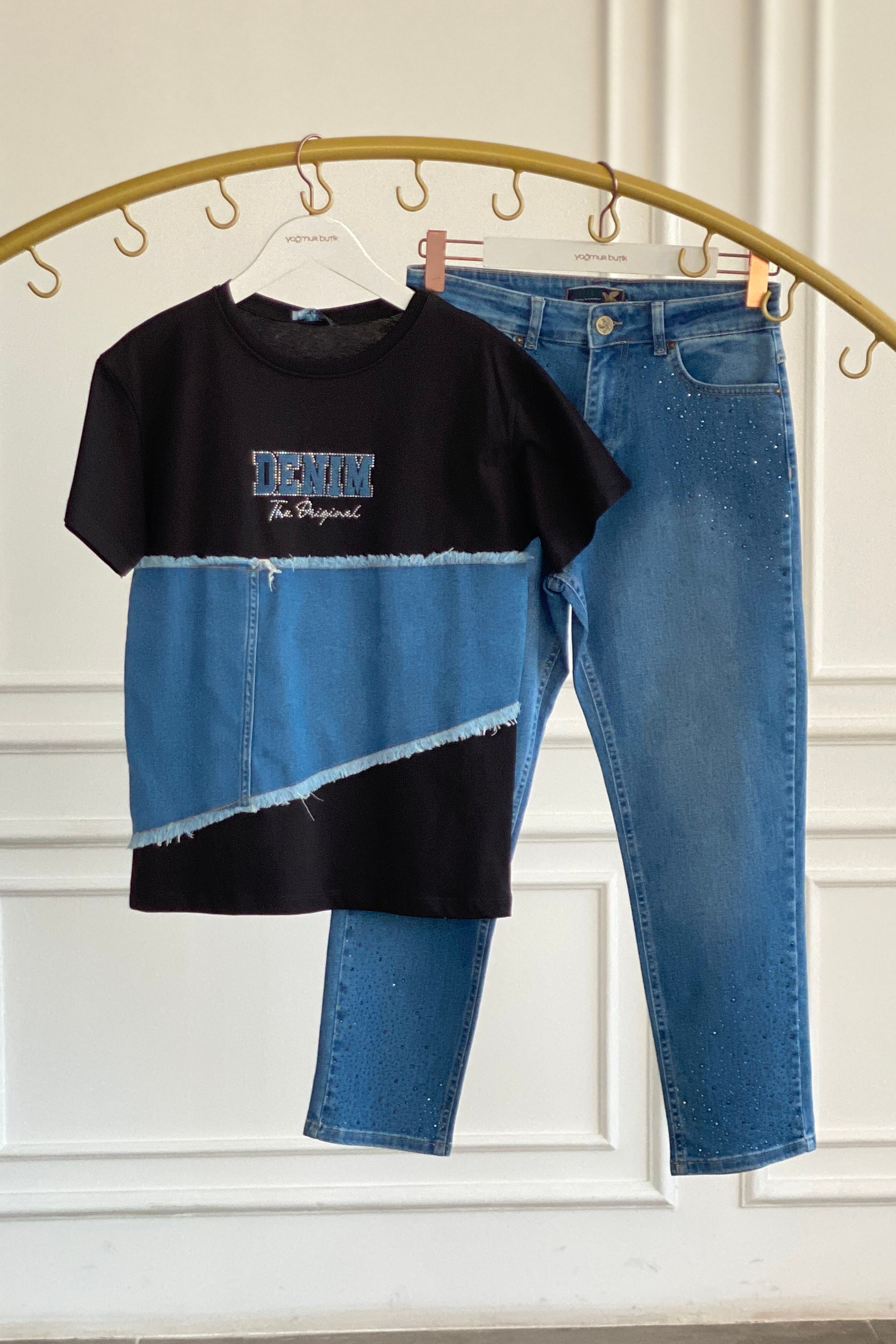Taşlı Yazı Baskılı Kot Detaylı T-Shirt - SIYAH