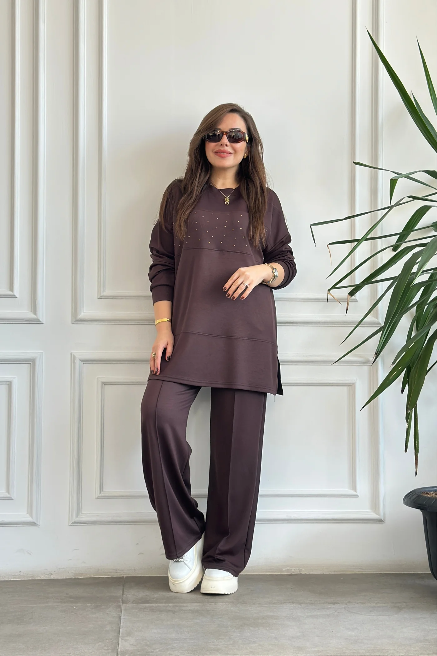 Önü Taş Detaylı Takım - KAHVERENGI