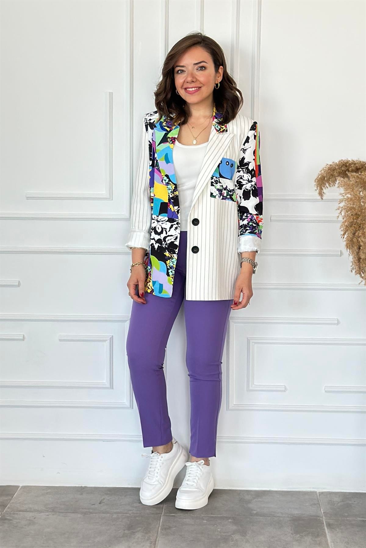 Çiçek Desenli Çizgili Blazer Ceket