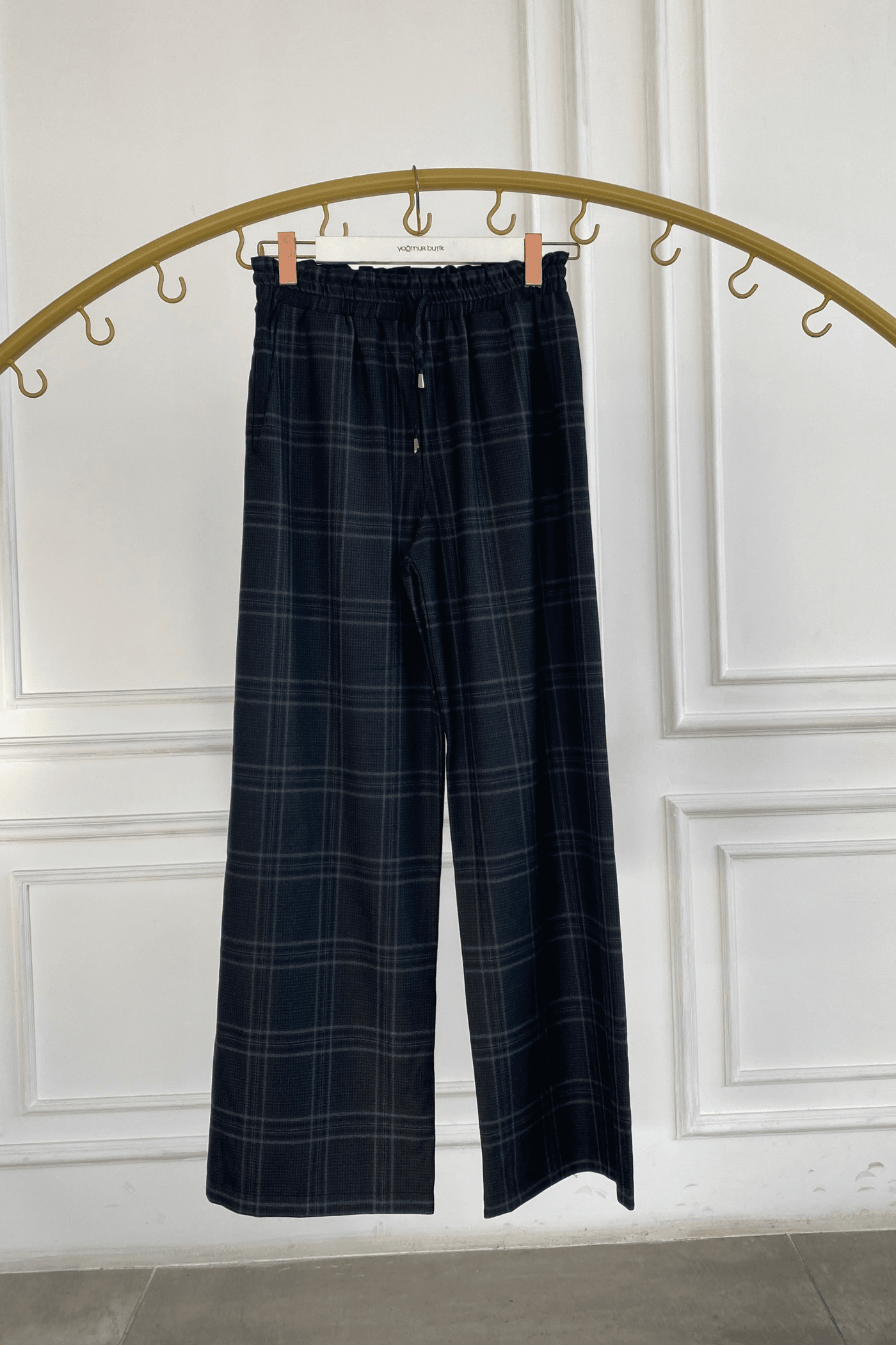 Beli Lastikli Ekose Detaylı Bol Paça Pantolon