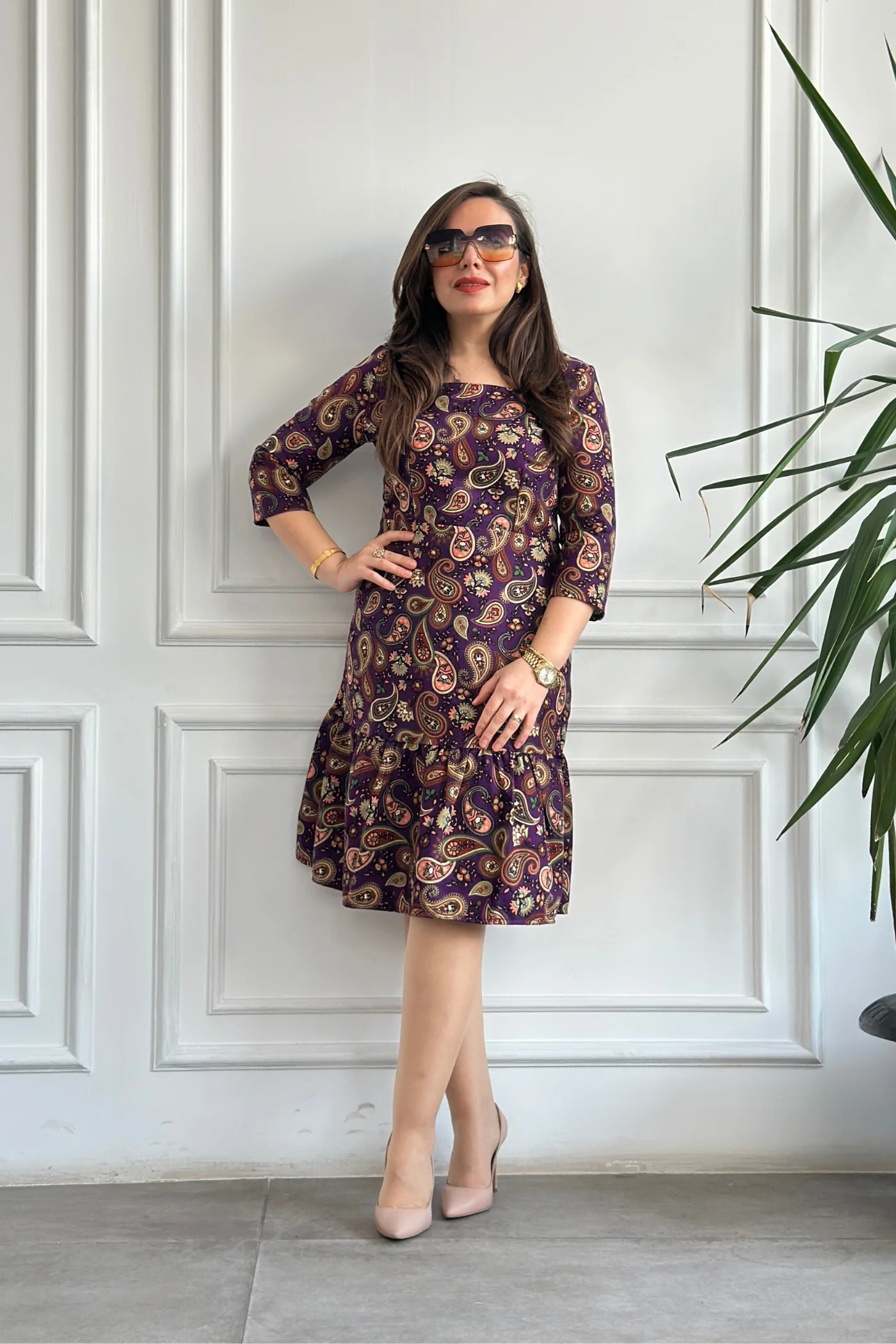 Etek Ucu Fırfırlı Kare Yaka Pazen Elbise - MOR