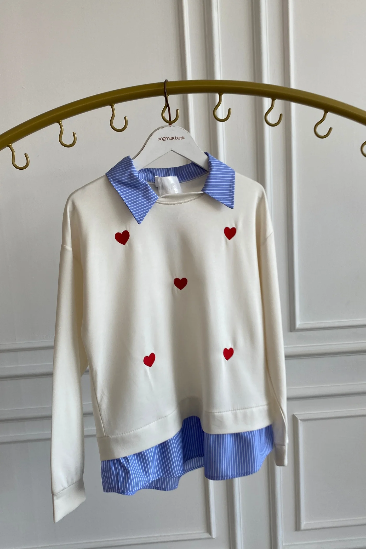 Kalp Nakışlı Polo Yaka Gömlek Detaylı Sweat - EKRU