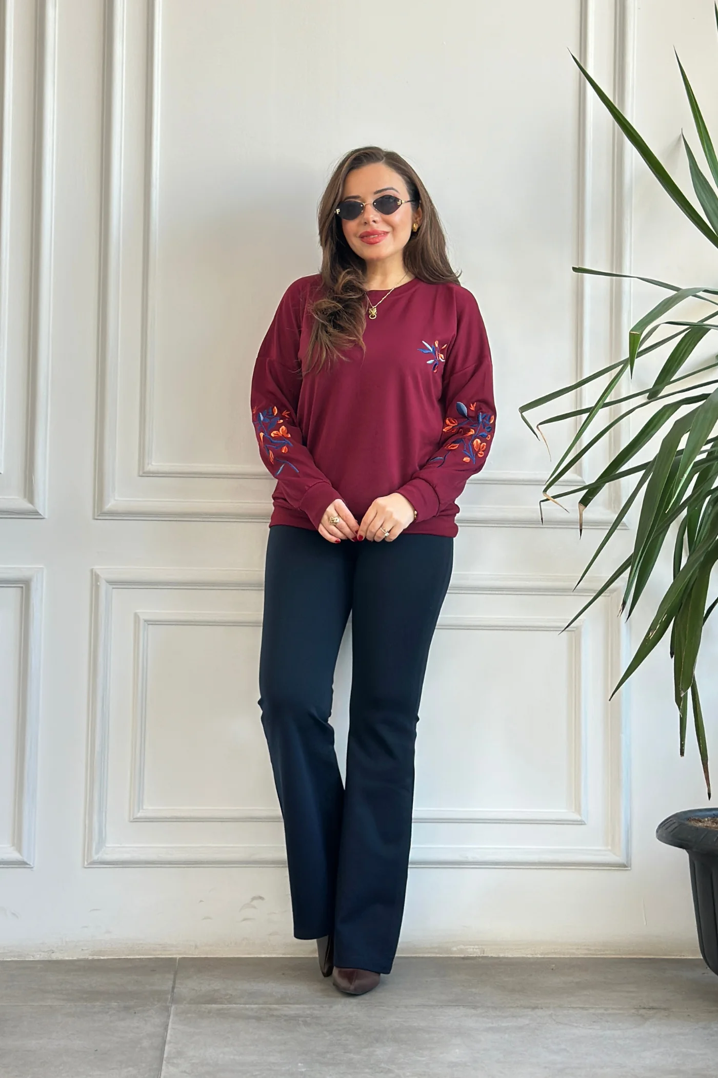 Önü Ve Kolları Nakış İşlemeli Sweat 