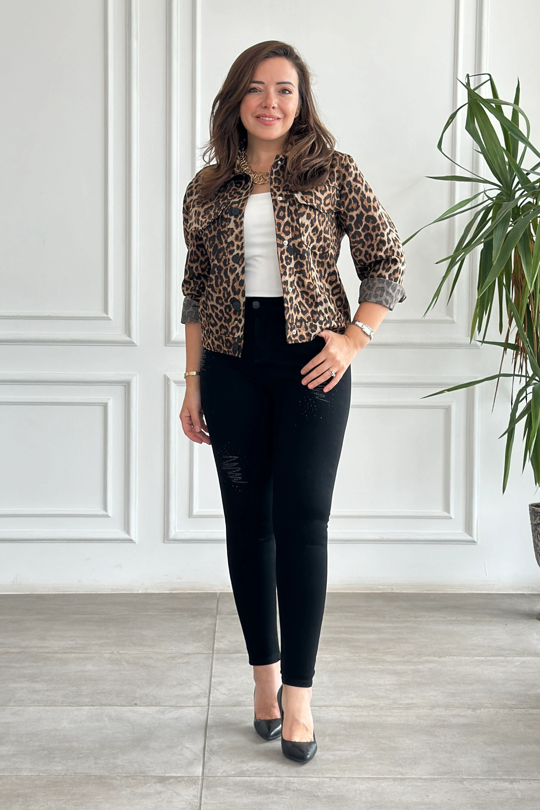 Leopar Desenli Çıt Çıt Düğmeli Kısa Ceket