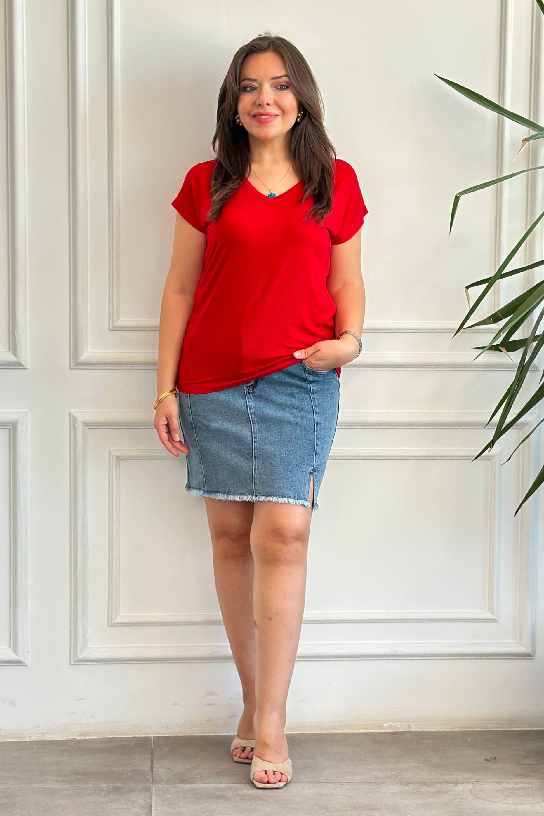 V Yaka Basic T-Shirt - KIRMIZI