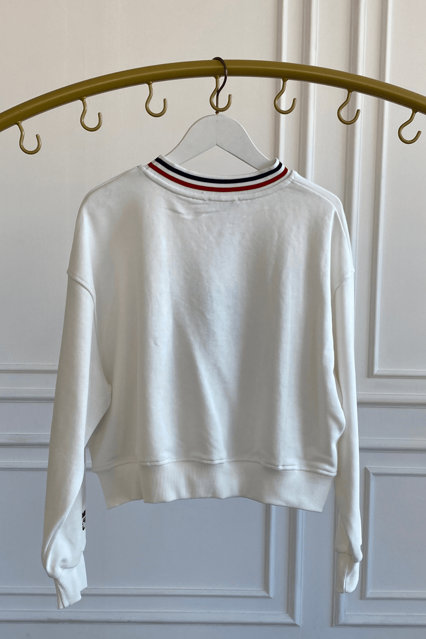 Yakası Ribana Detaylı Yazı Baskılı Sweat 