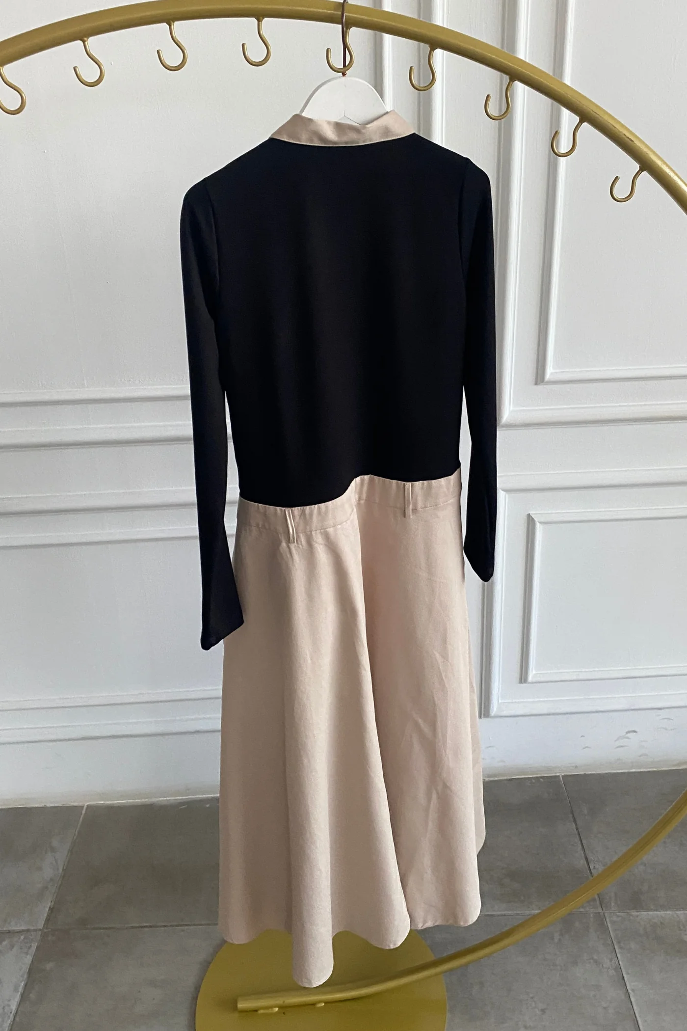 Polo Yaka Fermuar Detaylı Kemerli Elbise