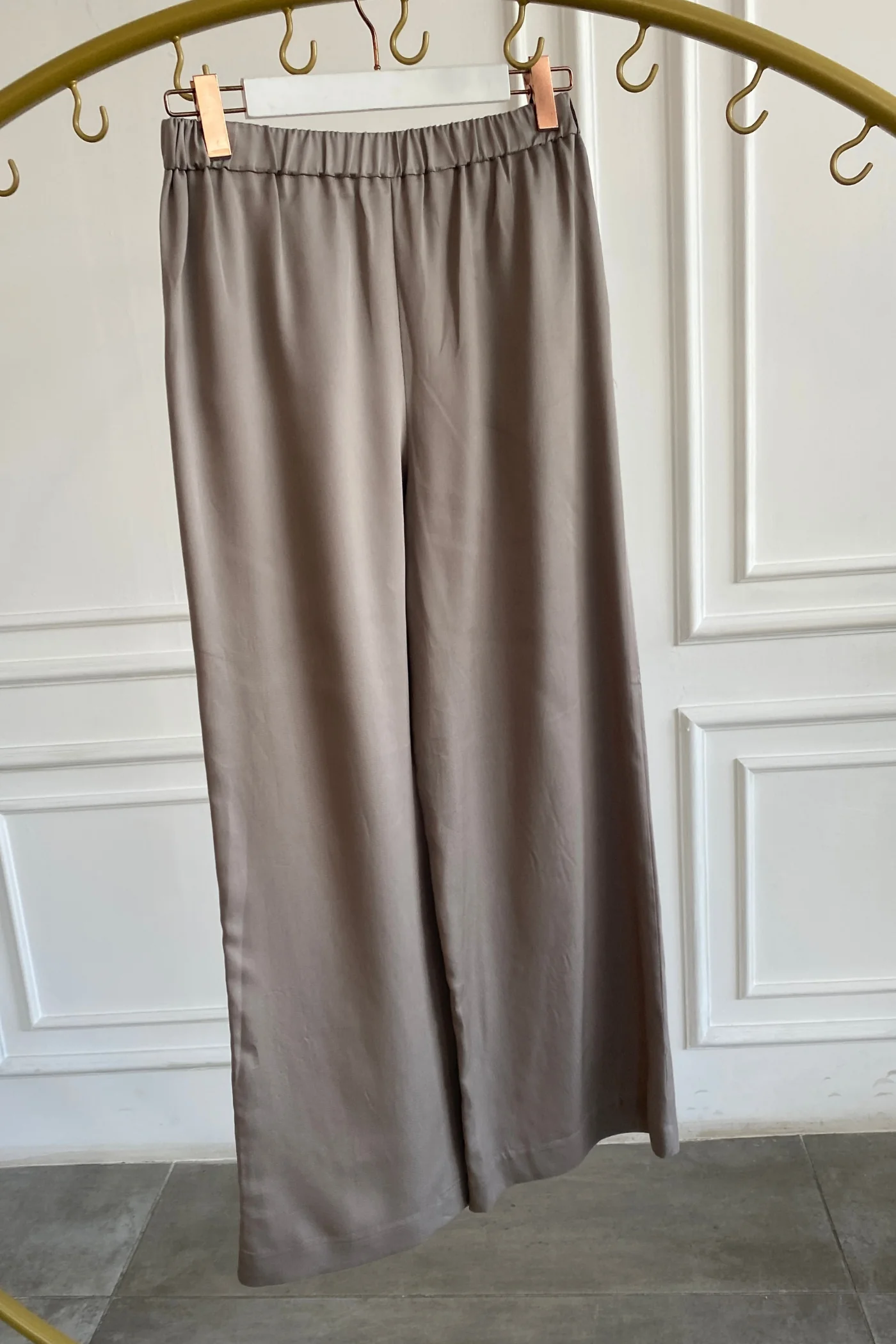 Yeleği Çıtçıtlı Kolları Büzme Detaylı Pantolonlu Tensel Takım