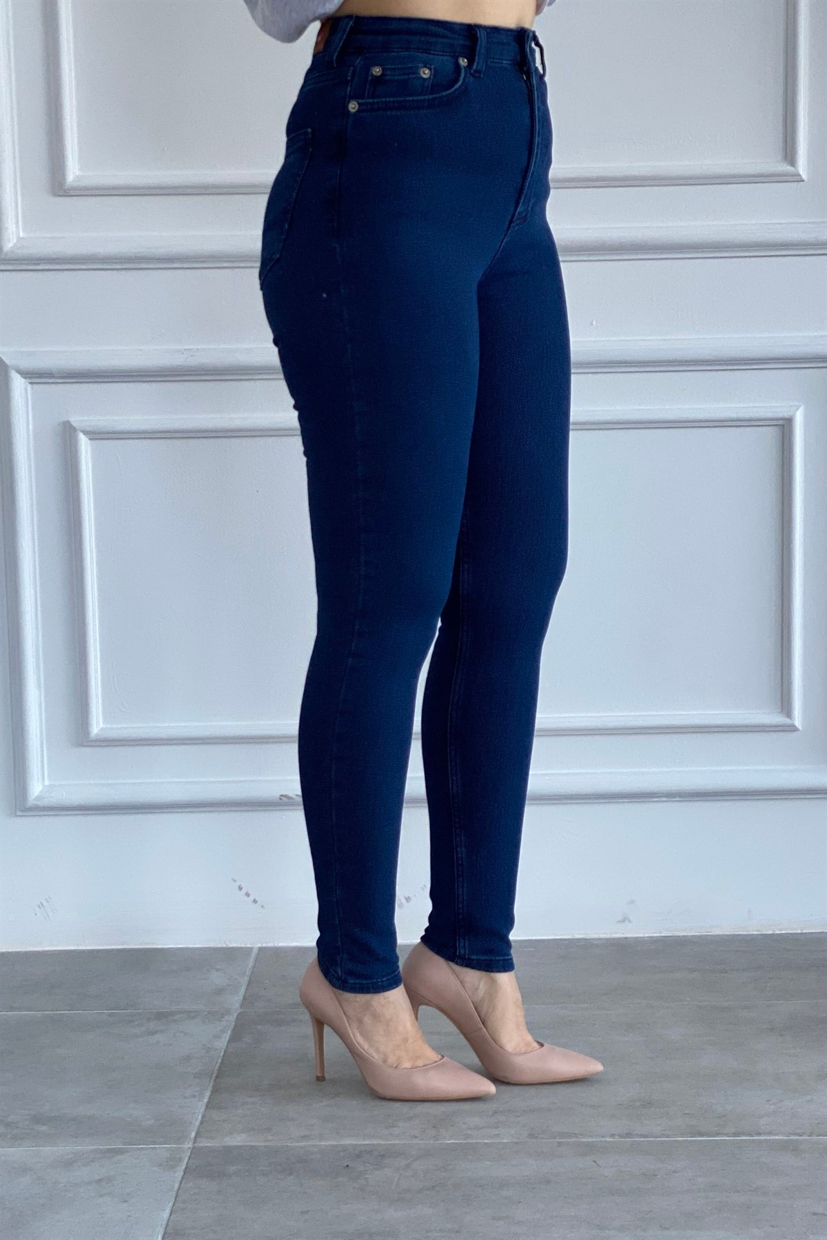 Dokuma Detaylı Dar Paça Slim Fit Kot Pantolon