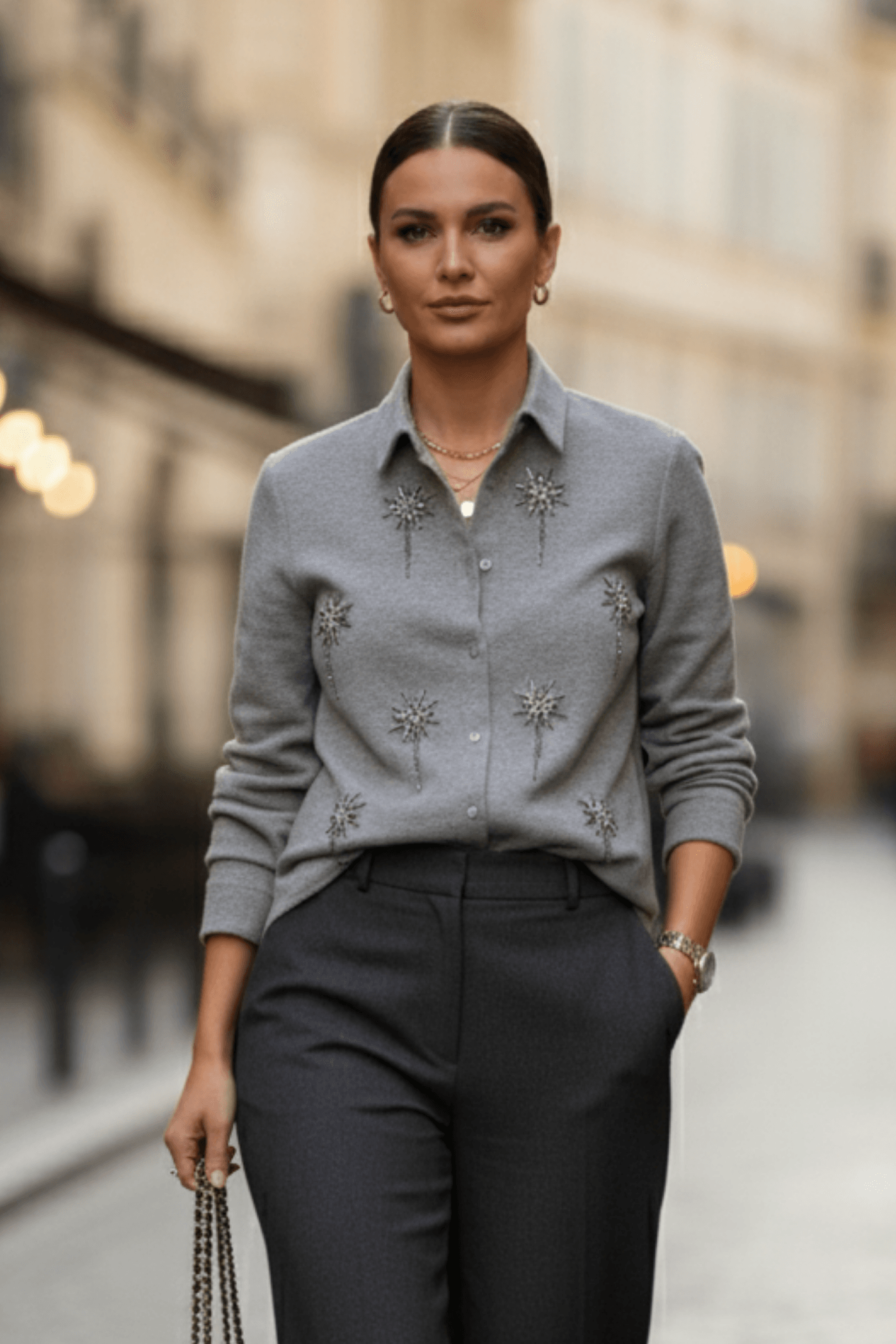 Önü Çubuk Boncuk İşlemeli Gömlek 