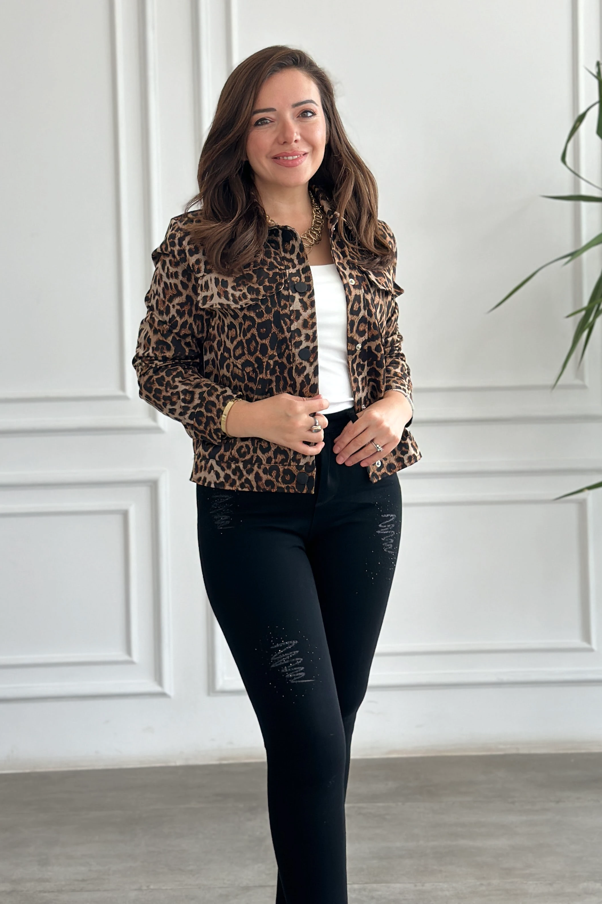 Leopar Desenli Çıt Çıt Düğmeli Kısa Ceket