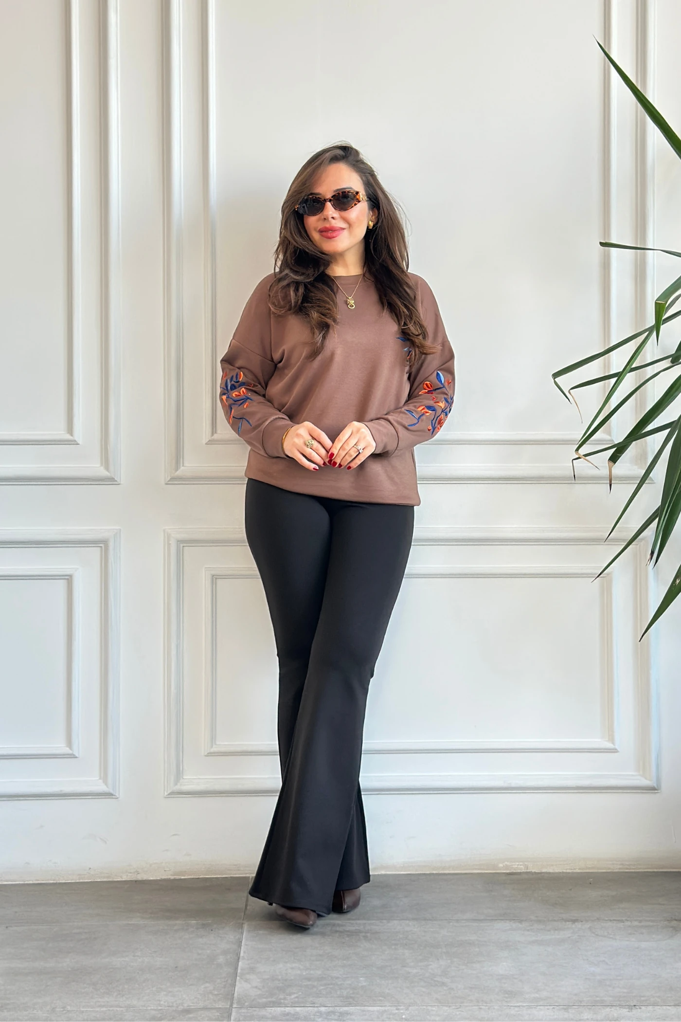 Önü Ve Kolları Nakış İşlemeli Sweat  - CAMEL