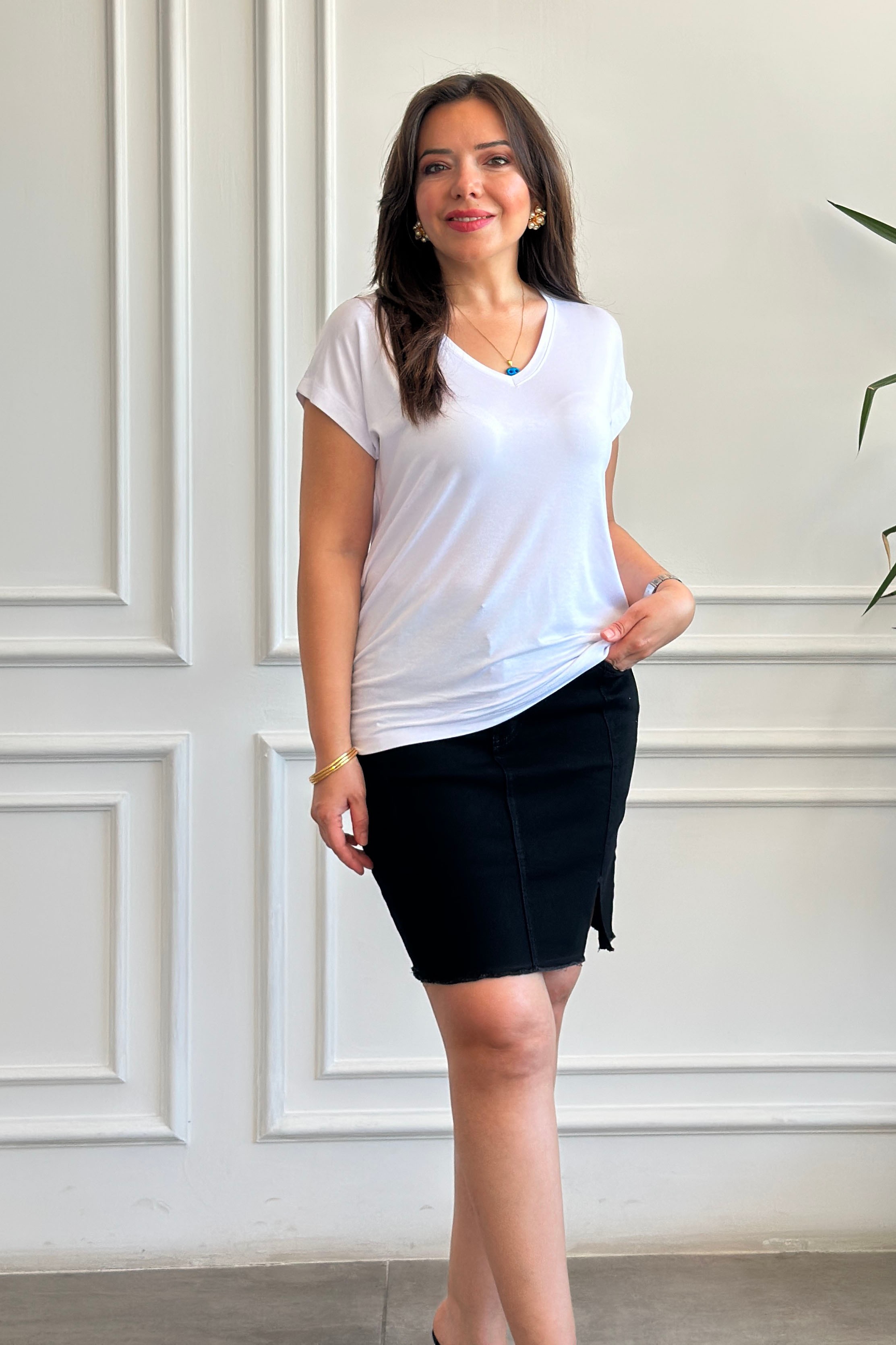 V Yaka Basic T-Shirt