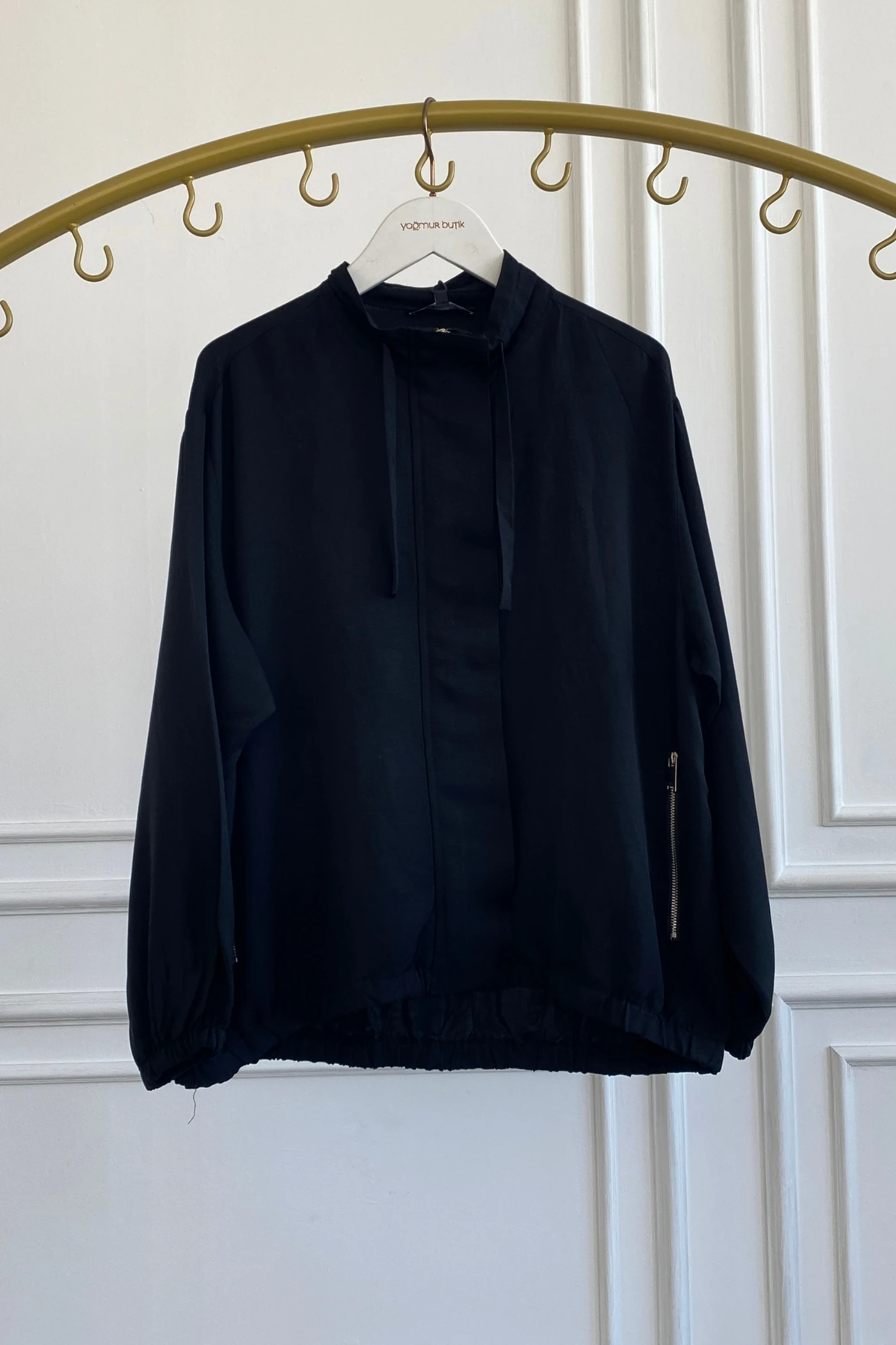 Cepleri Fermuar Detaylı Ceket