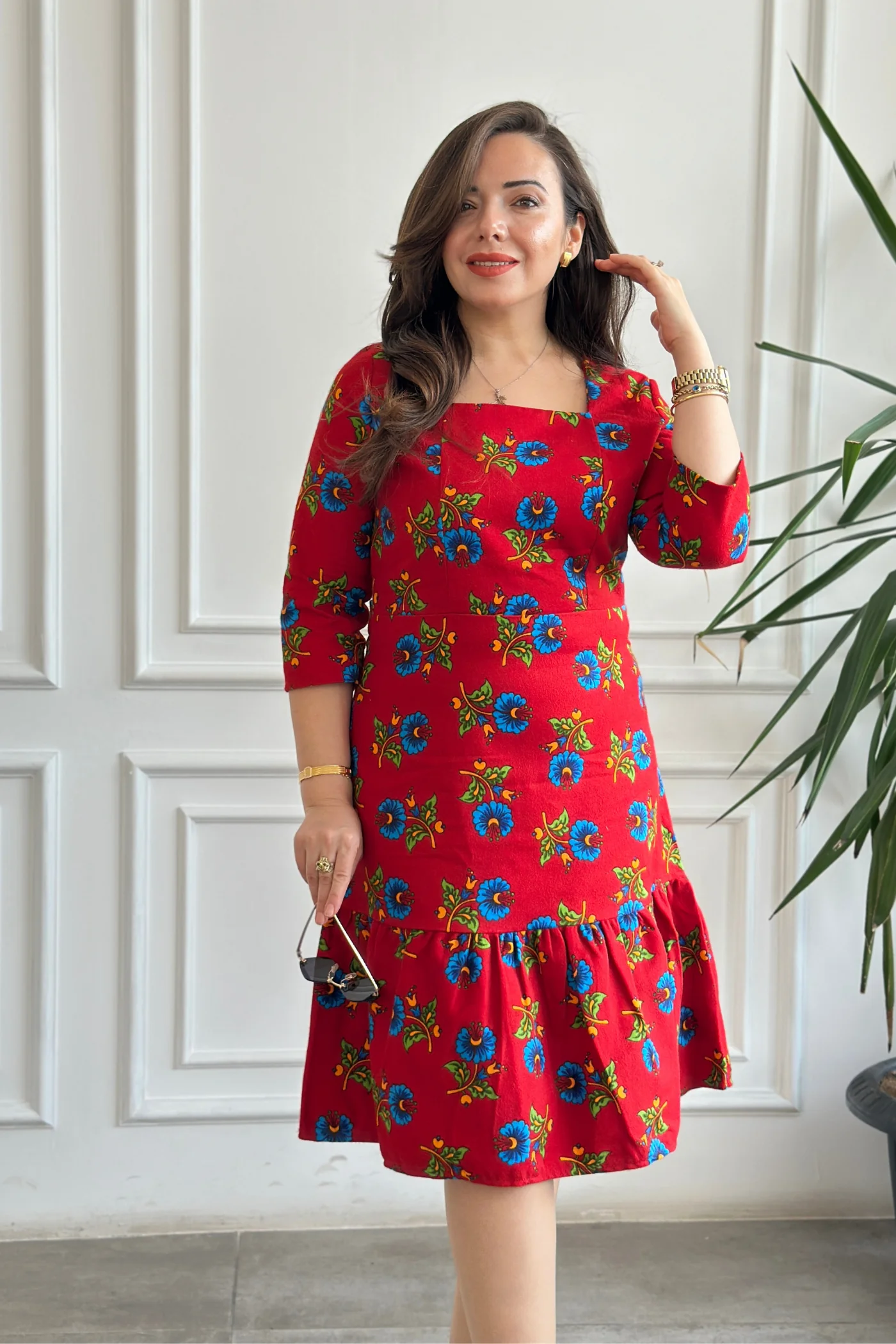 Etek Ucu Fırfırlı Kare Yaka Pazen Elbise - KIRMIZI