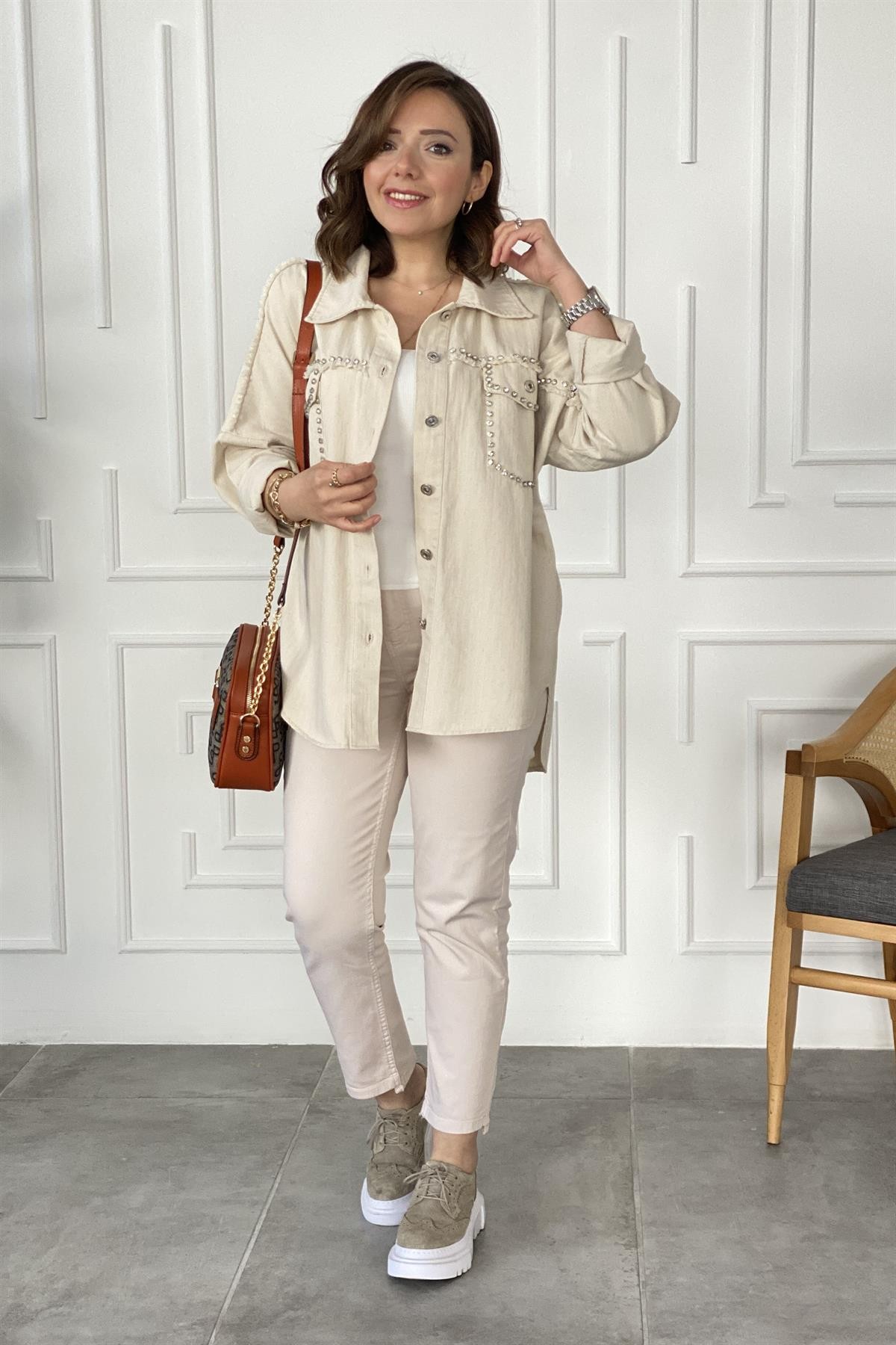 Püskül Ve Taş Detaylı Ceket