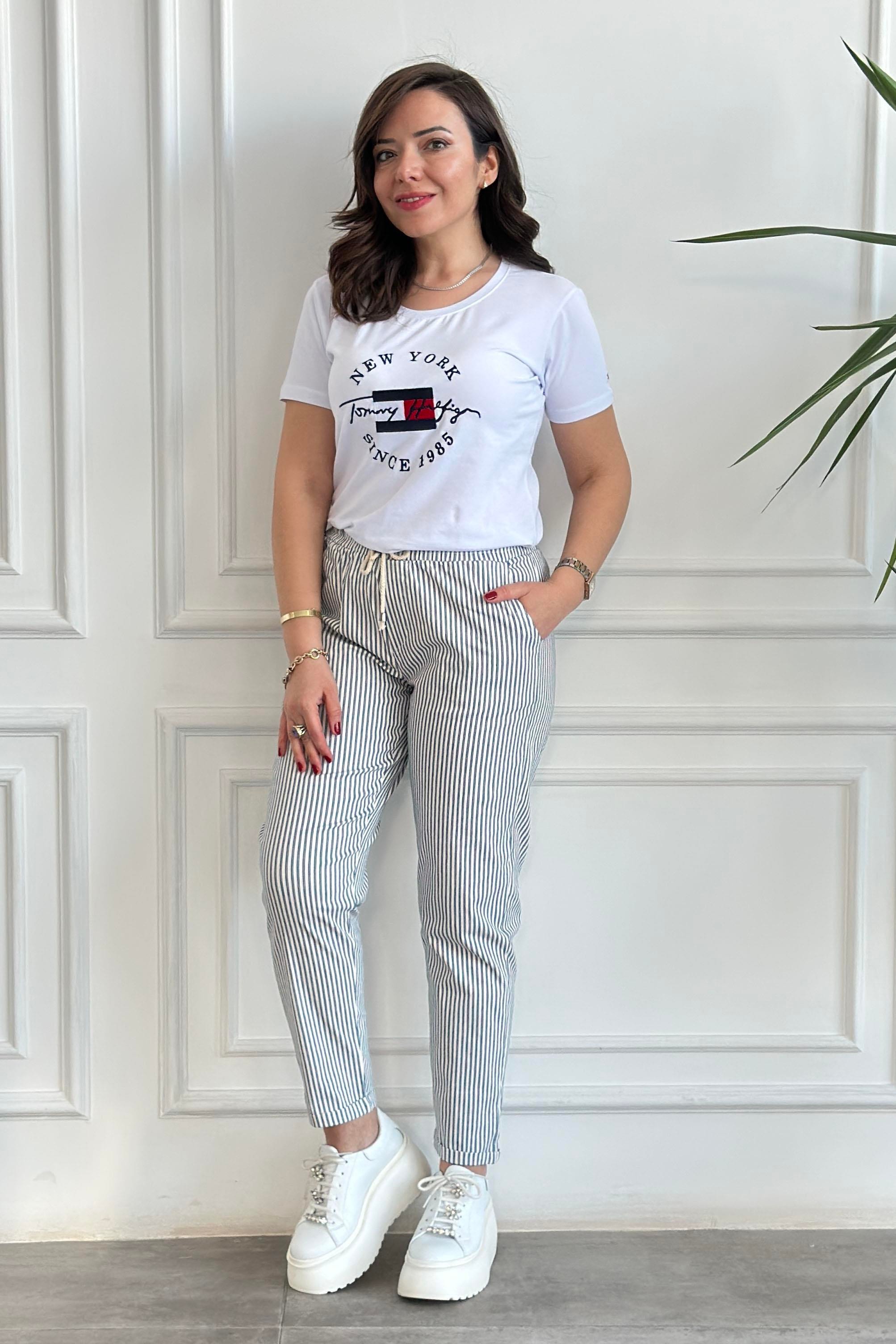 Bisiklet Yaka Önü Yazı İşlemeli T-Shirt