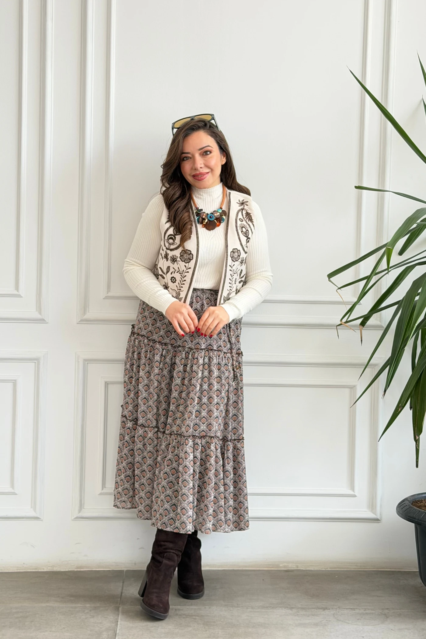 Nakış İşlemeli Nubuk Yelek - TAS