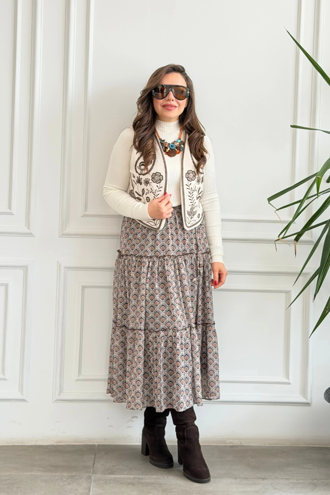 Nakış İşlemeli Nubuk Yelek - TAS