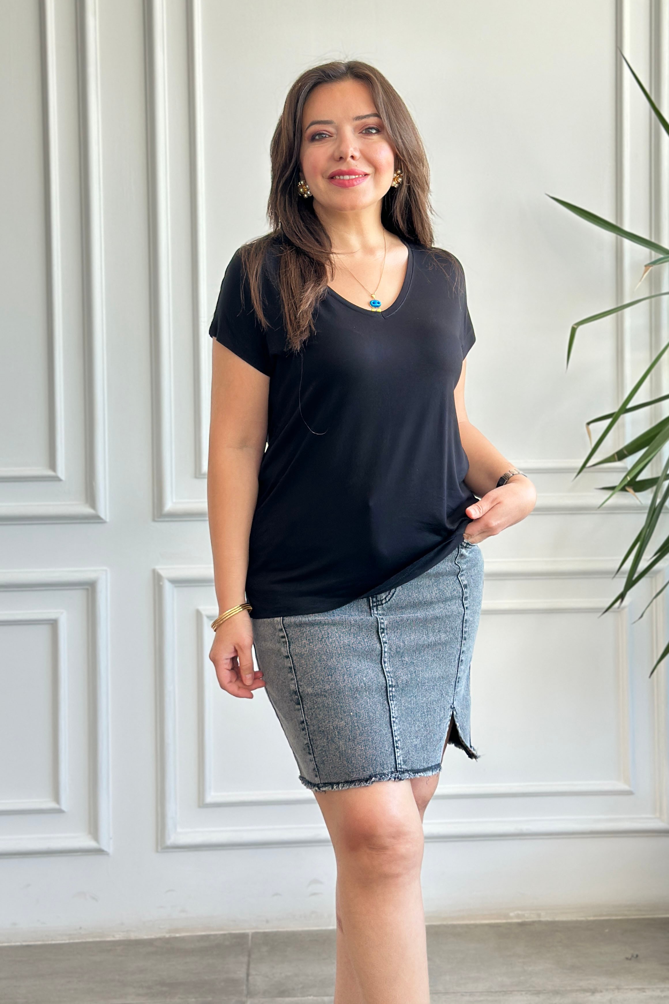 V Yaka Basic T-Shirt
