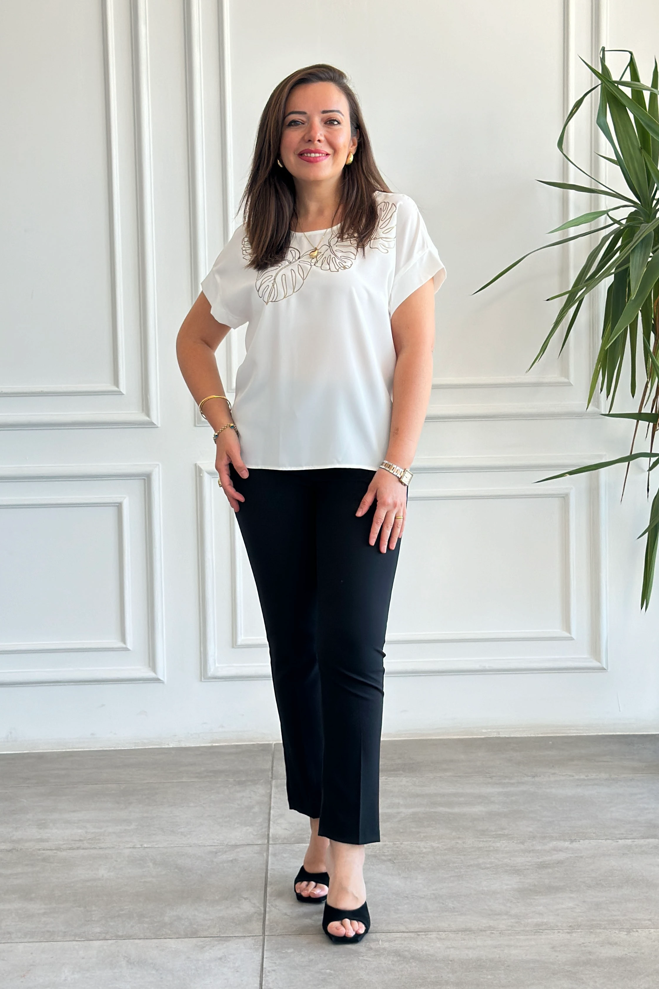 Önü Yaprak Baskılı Düşük Kol Bluz