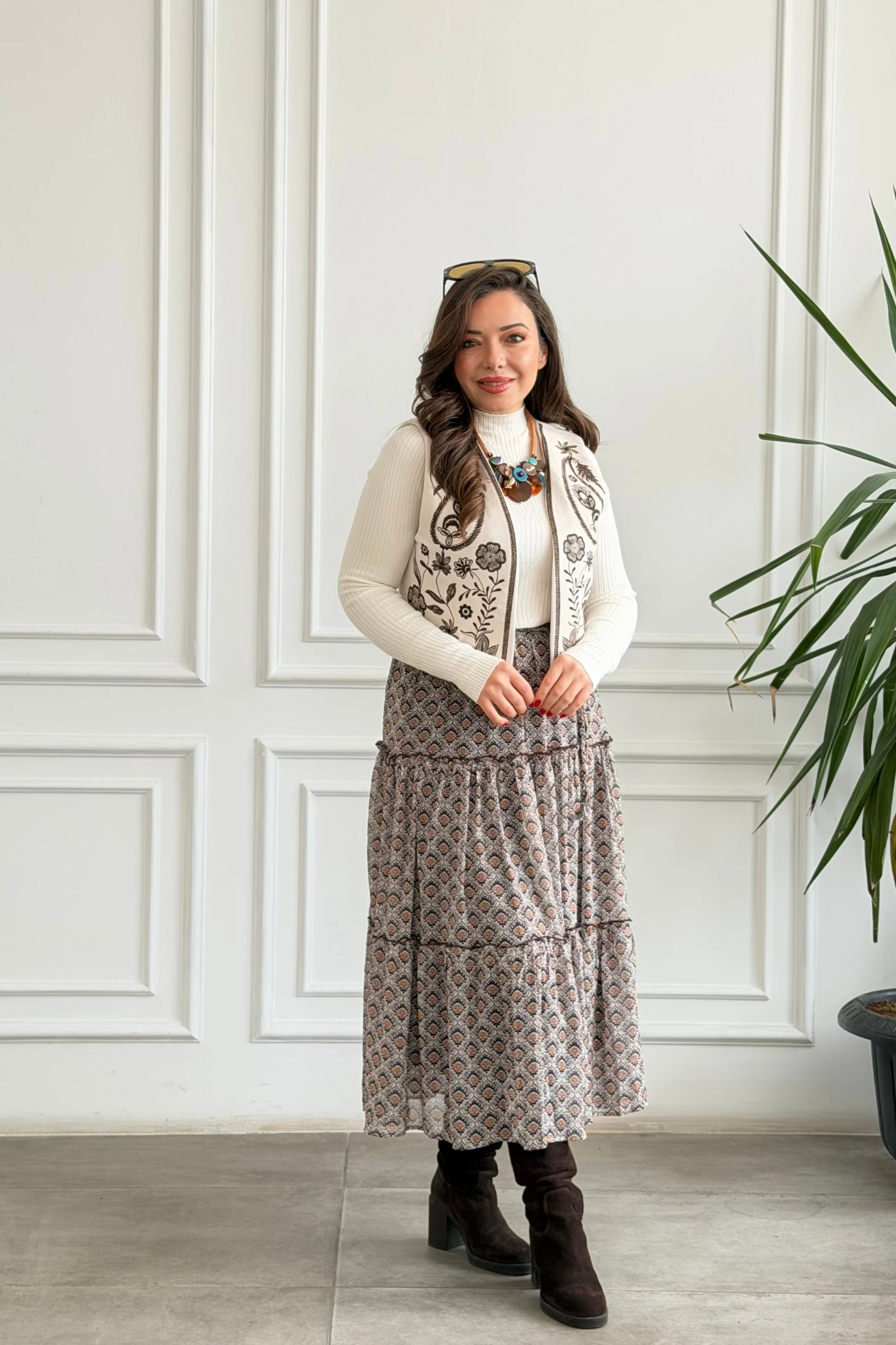 Nakış İşlemeli Nubuk Yelek - TAS