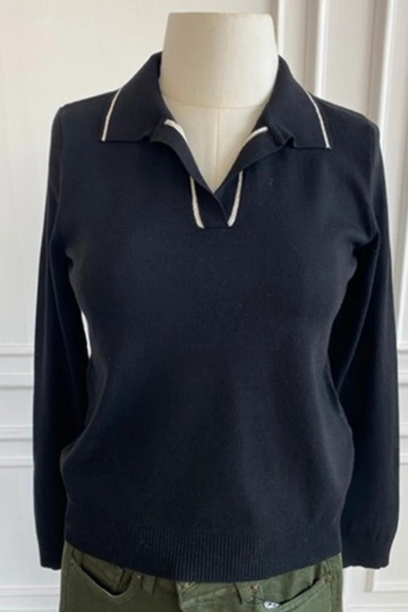 Polo Yaka Yaka Şerit Detaylı Triko Kazak