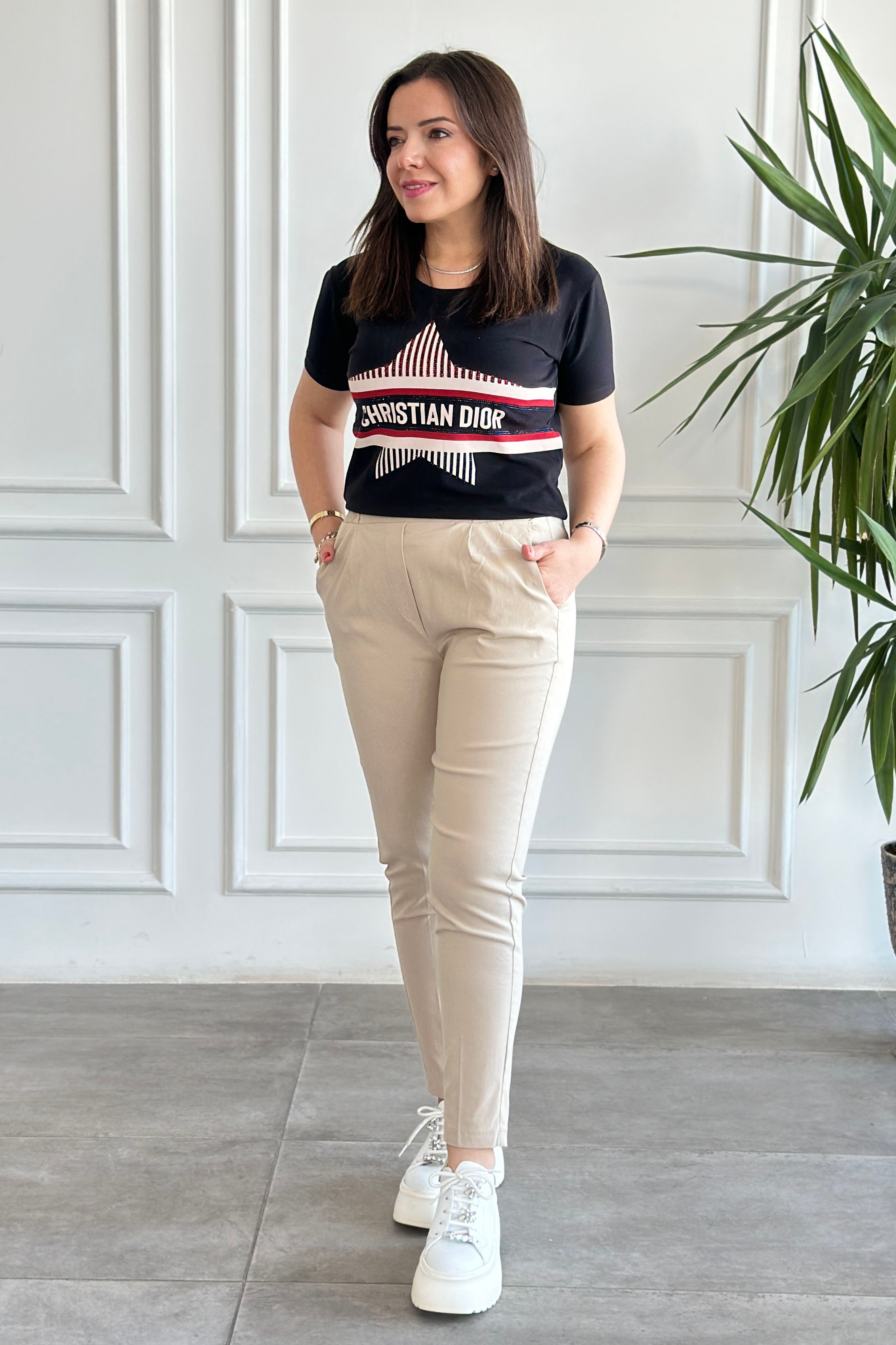 Bisiklet Yaka Önü Yazı Ve Taş Detaylı T-Shirt