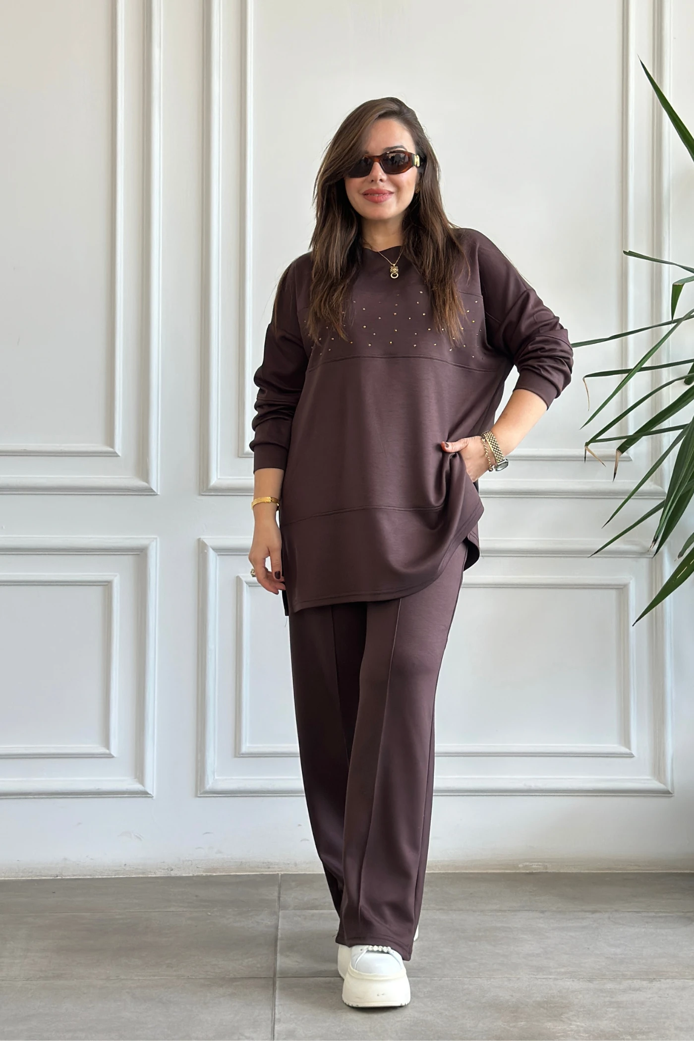 Önü Taş Detaylı Takım - KAHVERENGI