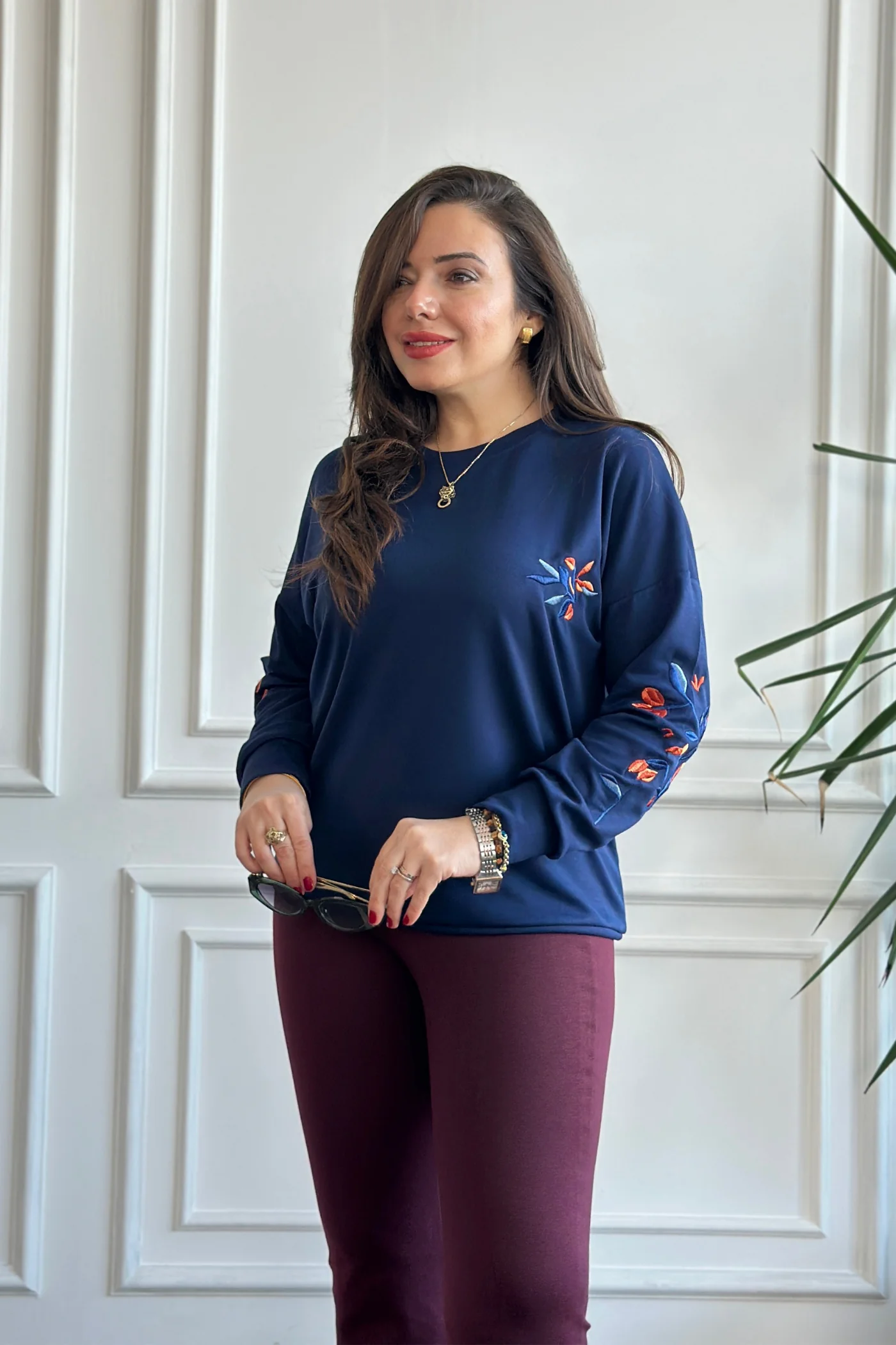 Önü Ve Kolları Nakış İşlemeli Sweat 