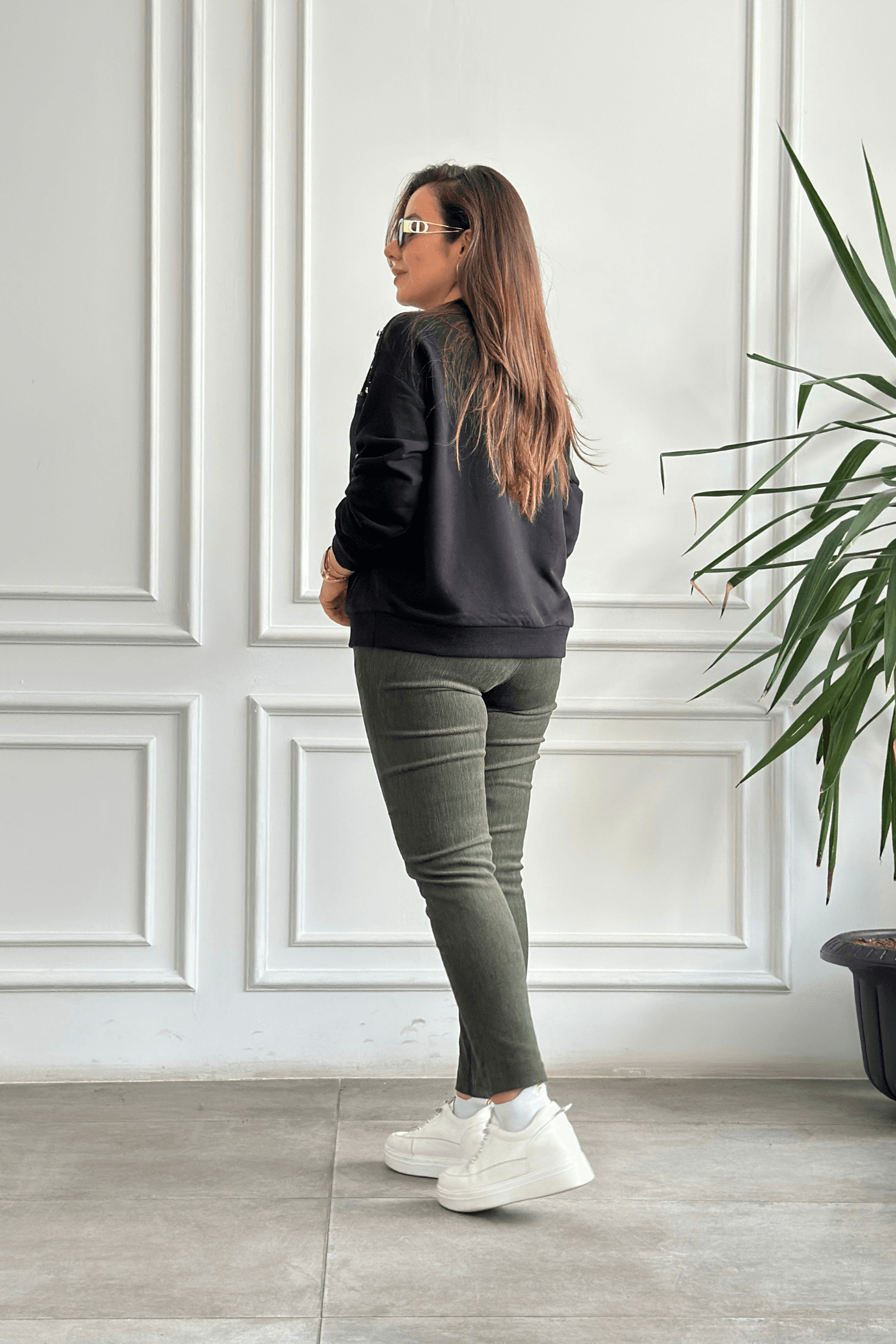 Omuzları Taş İşlemeli Sweat