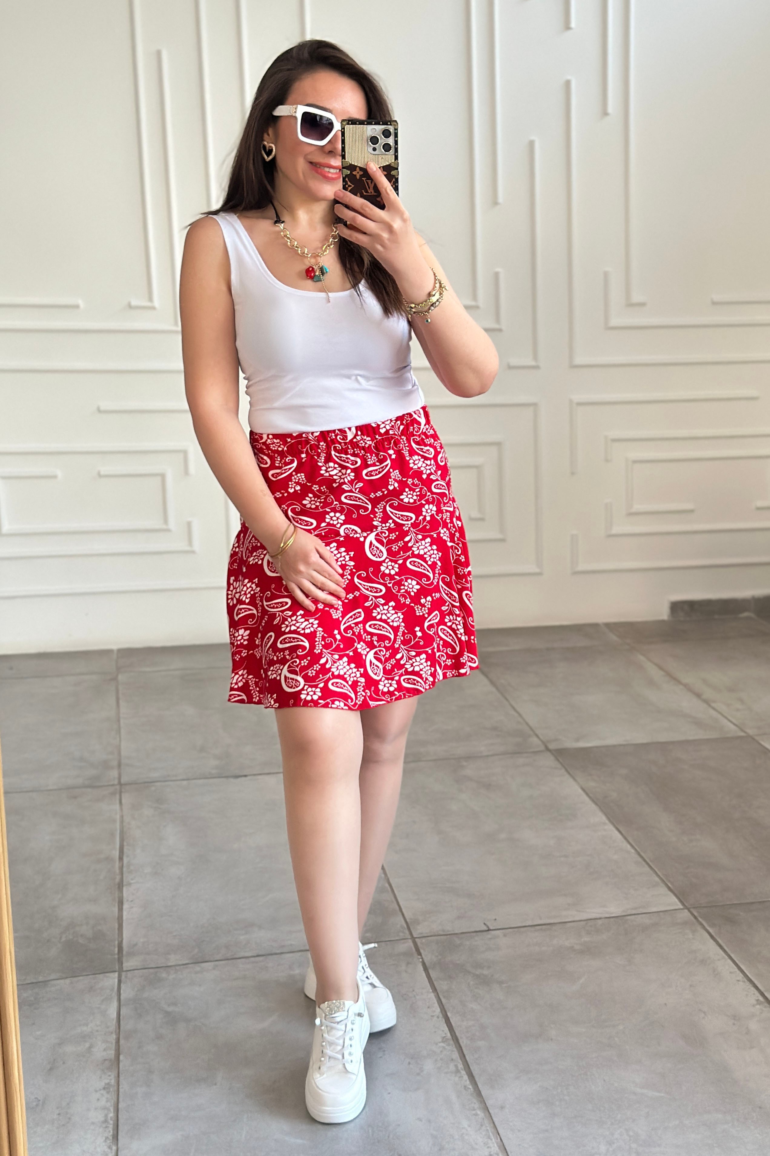 KIRMIZI SAL