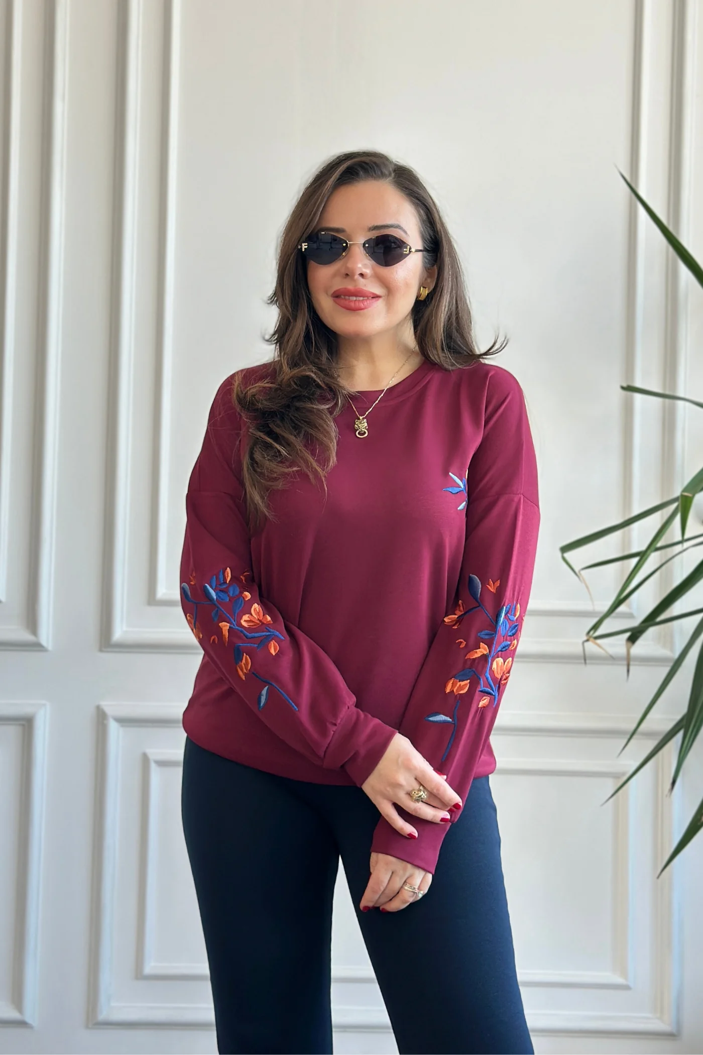 Önü Ve Kolları Nakış İşlemeli Sweat 