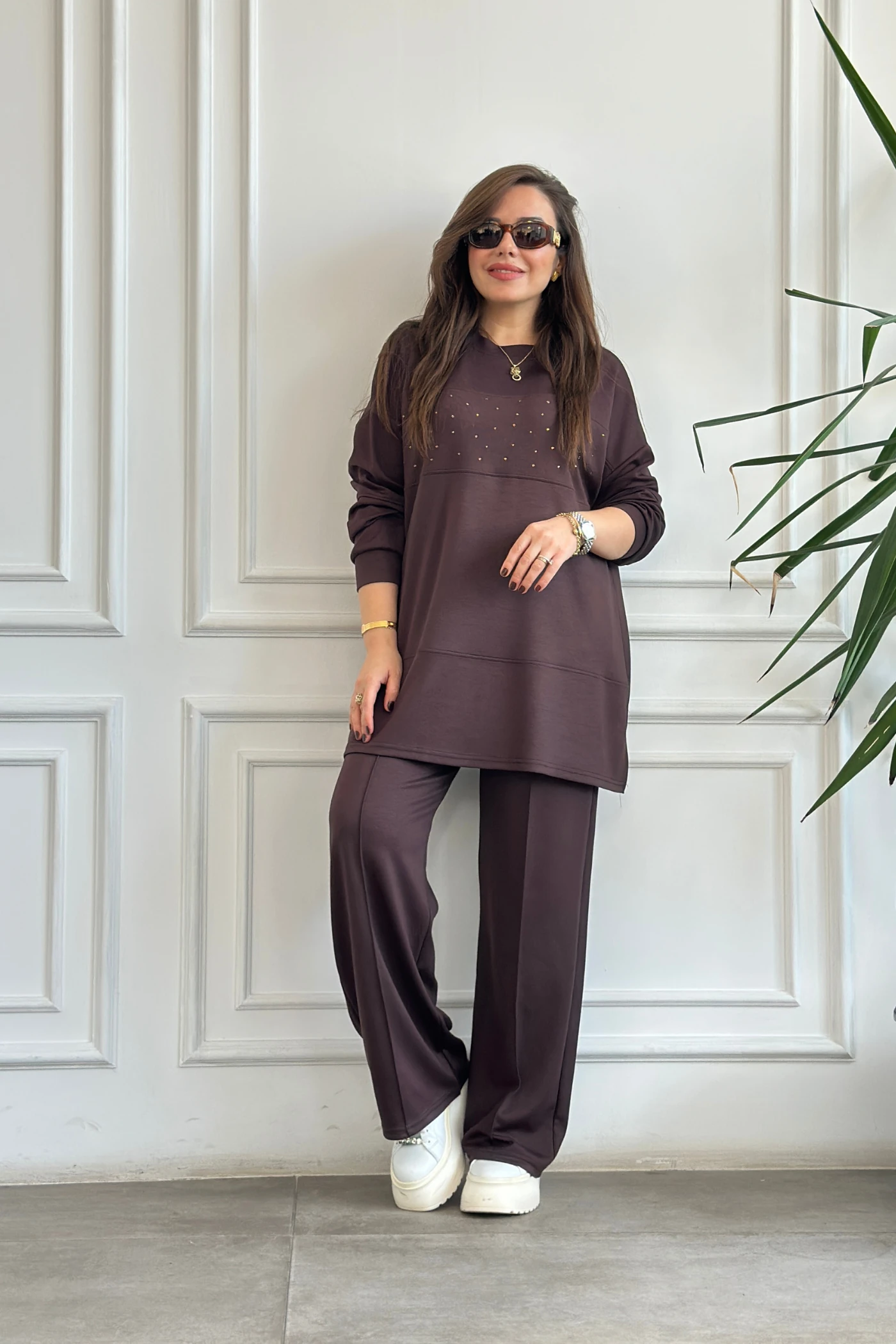 Önü Taş Detaylı Takım - KAHVERENGI