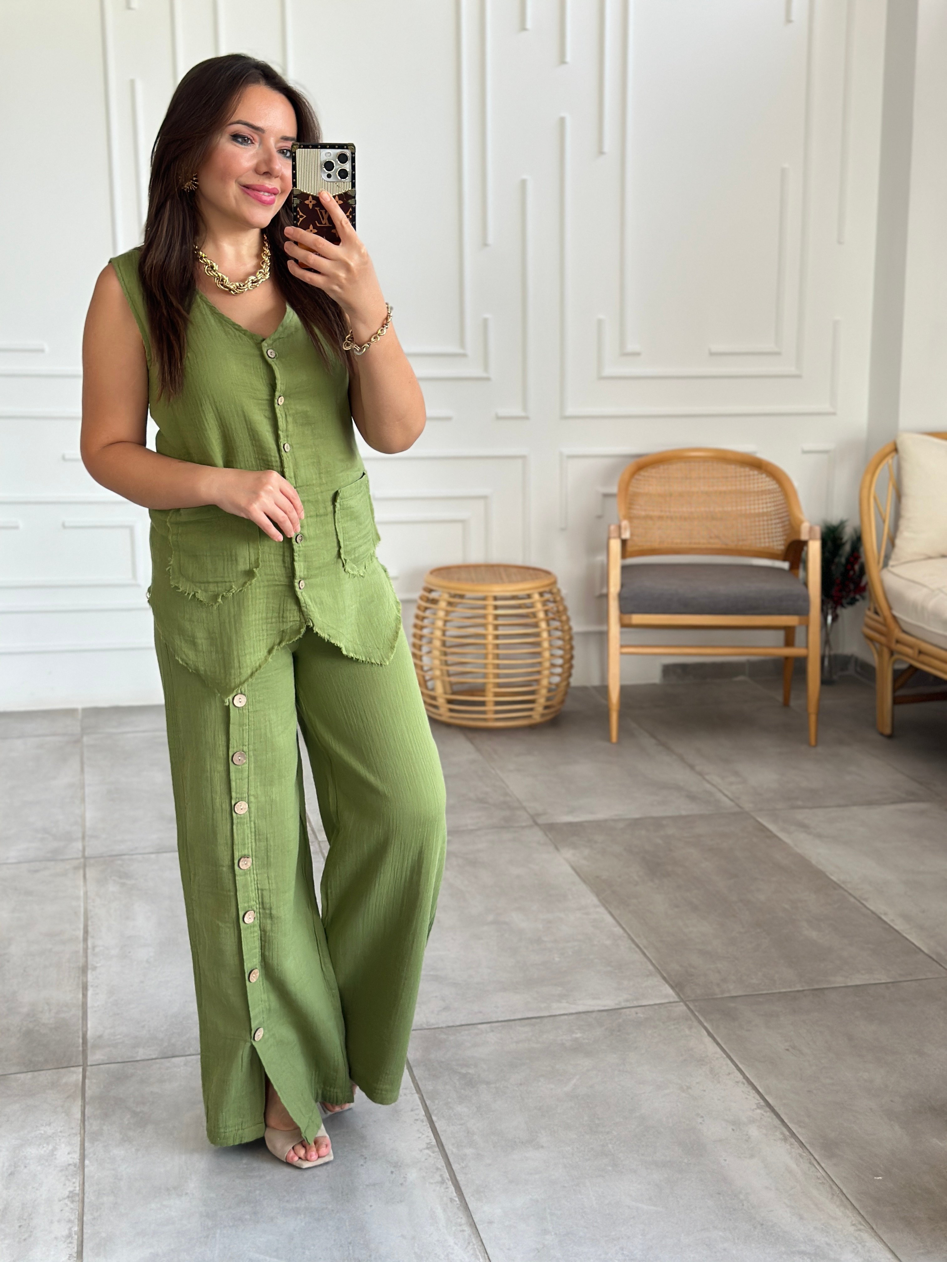 Düğme Detaylı Bol Paça Müslin Pantolon - HAKI