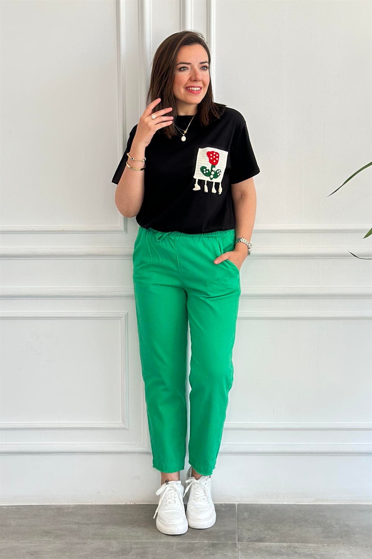 Paçası Püsküllü Beli Lastikli Gabardin Pantolon