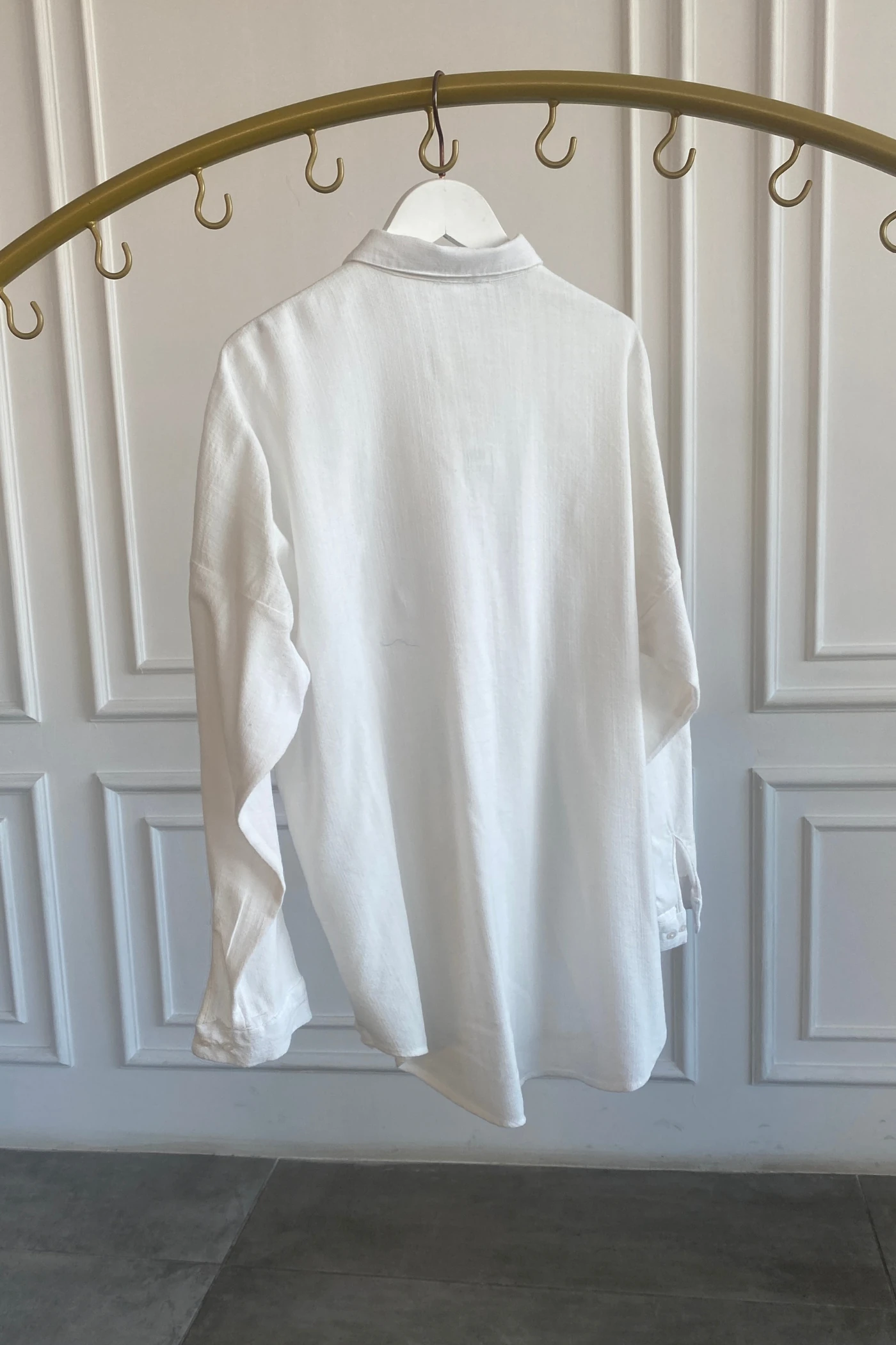 Pul Ve Boncuk İşlemeli Deri Detaylı Gömlek - EKRU