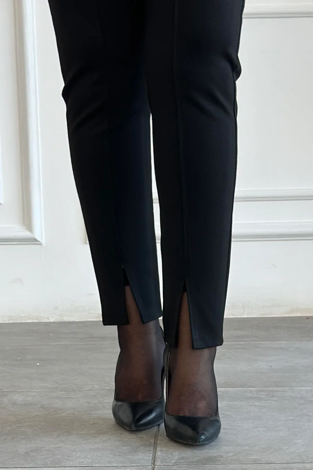 Battal Paça Yırtmaç Detaylı Yüksek Bel Pantolon Tayt