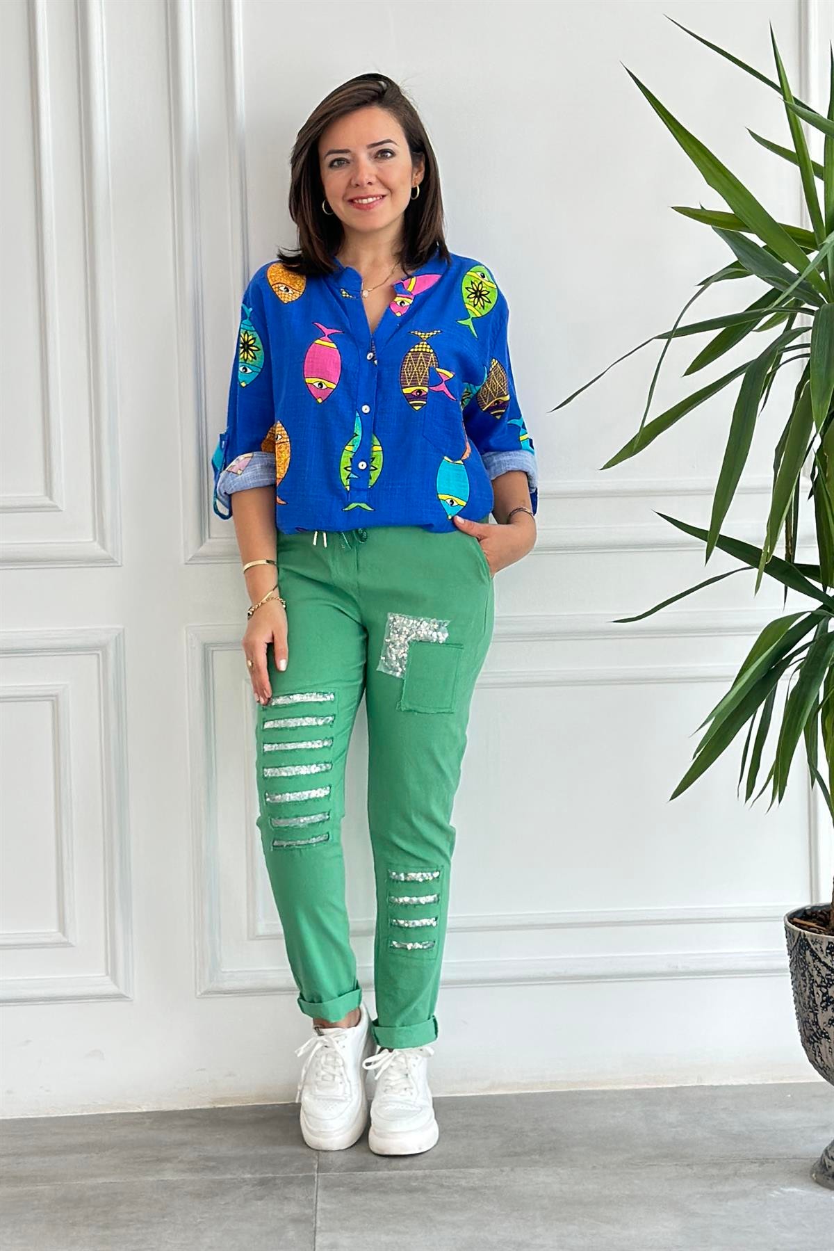 Pul Detaylı Pantolon