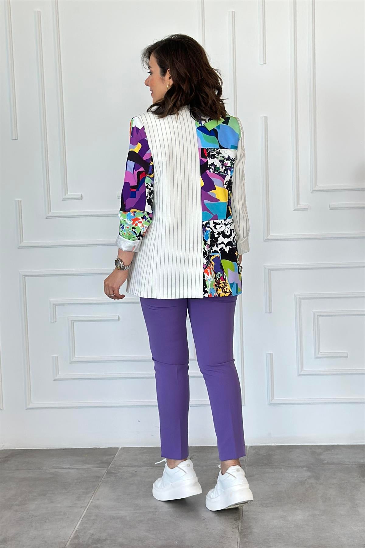 Çiçek Desenli Çizgili Blazer Ceket