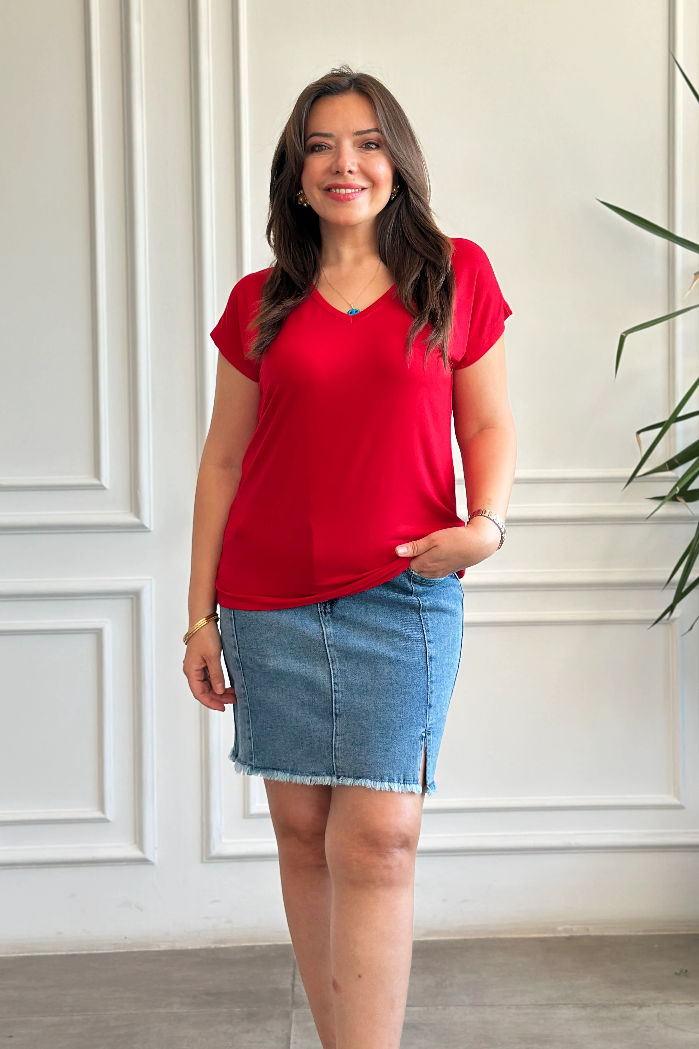 V Yaka Basic T-Shirt - KIRMIZI