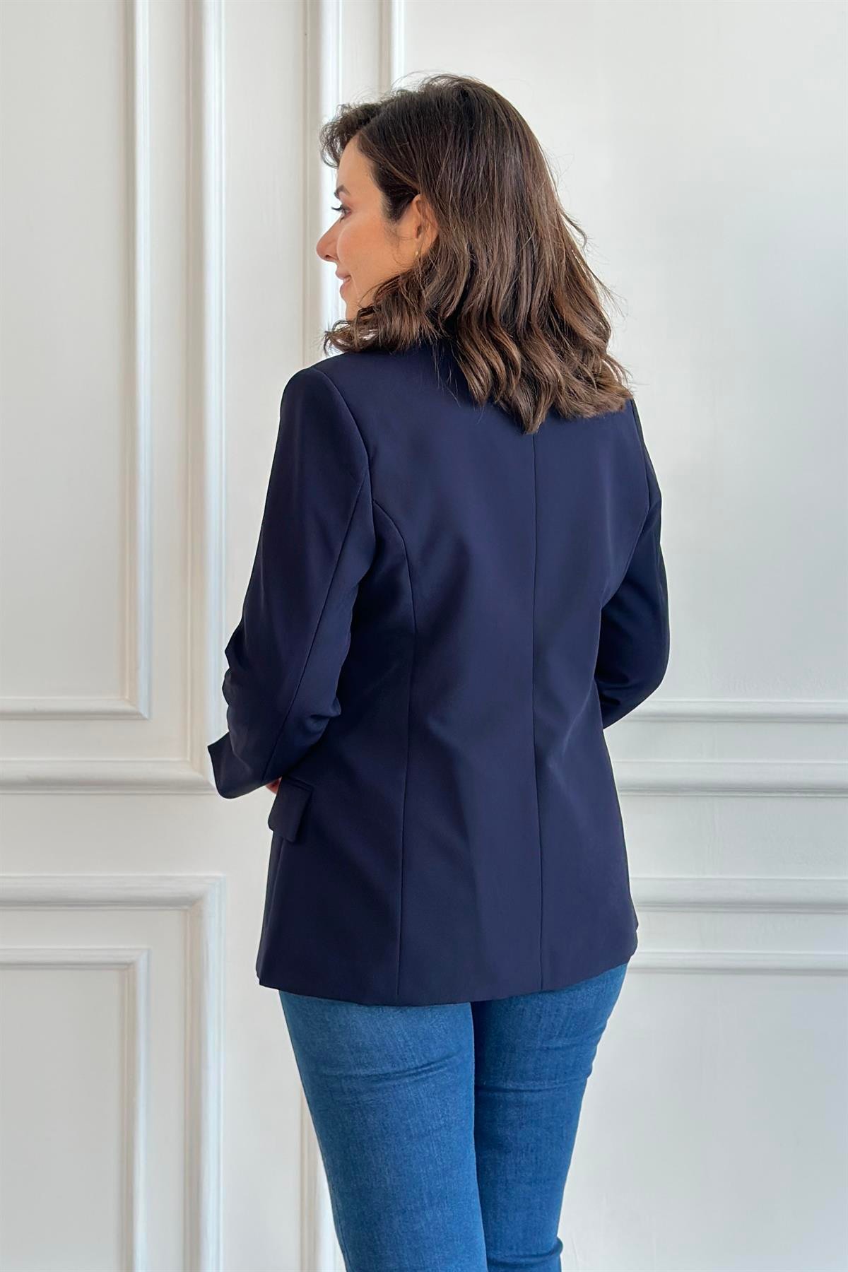 Üç Taşlı Halka Detaylı Çıtçıtlı Blazer Ceket