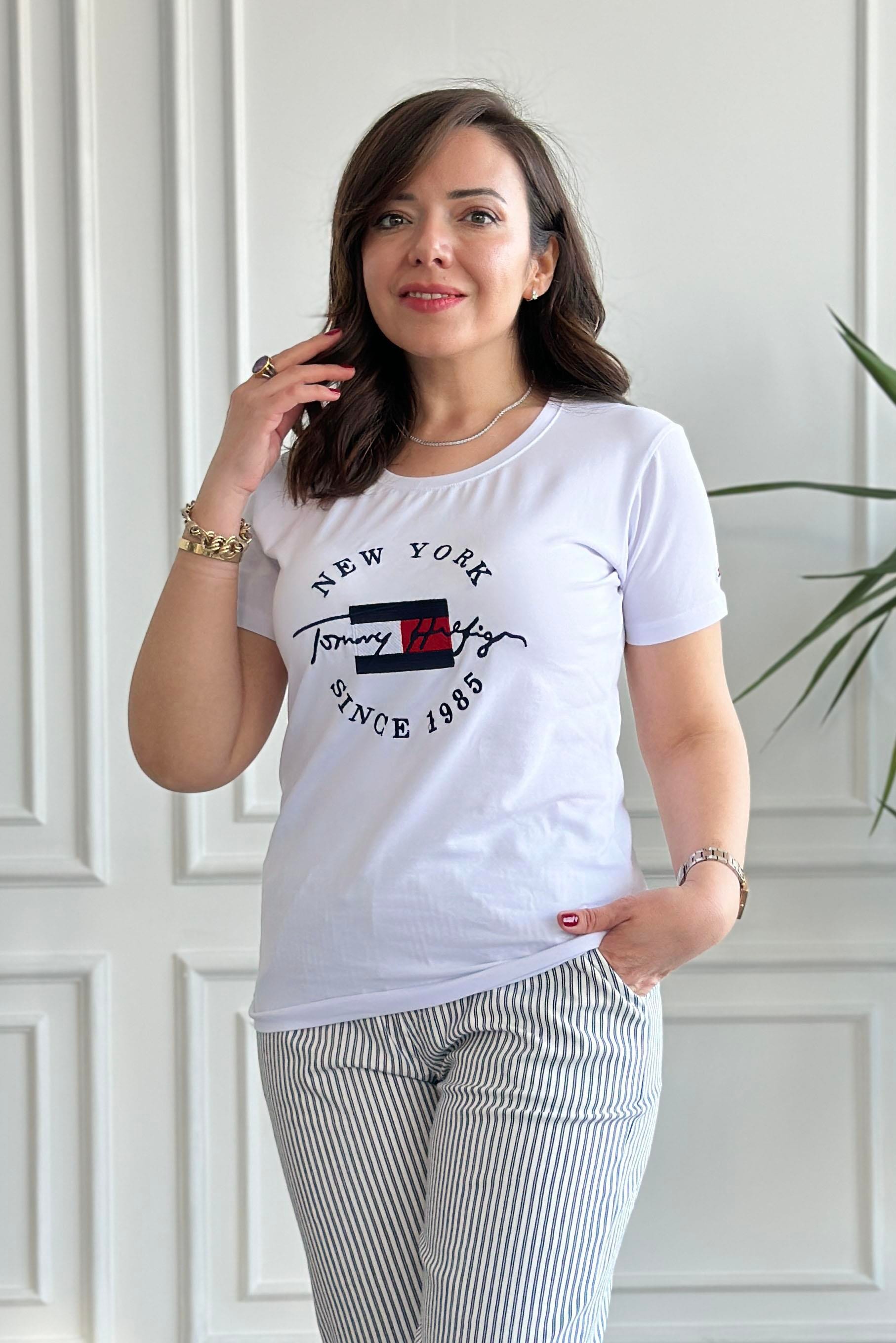 Bisiklet Yaka Önü Yazı İşlemeli T-Shirt