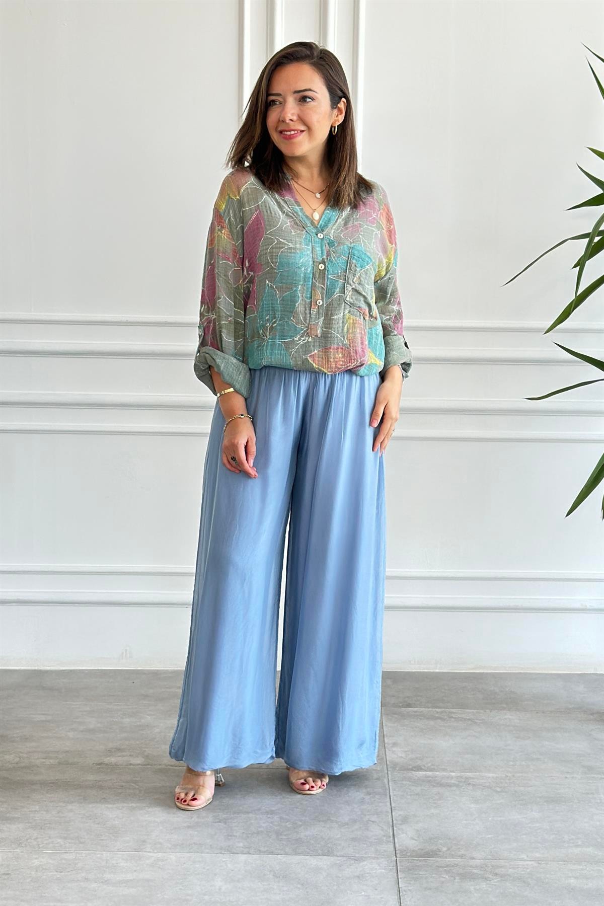 Batik Desenli İtalyan Yaka Bluz