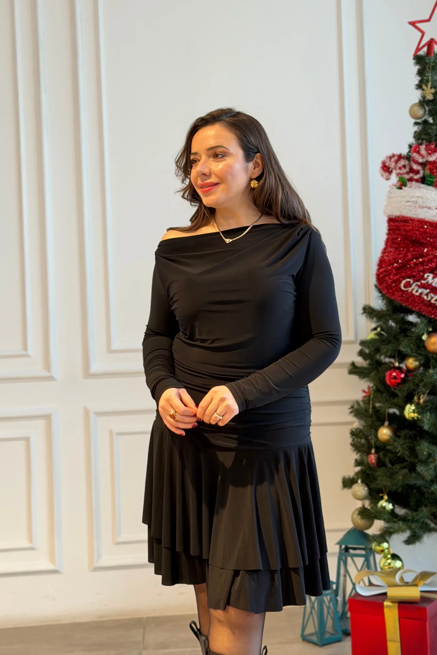 Drape Detaylı Eteği Katlı Elbise