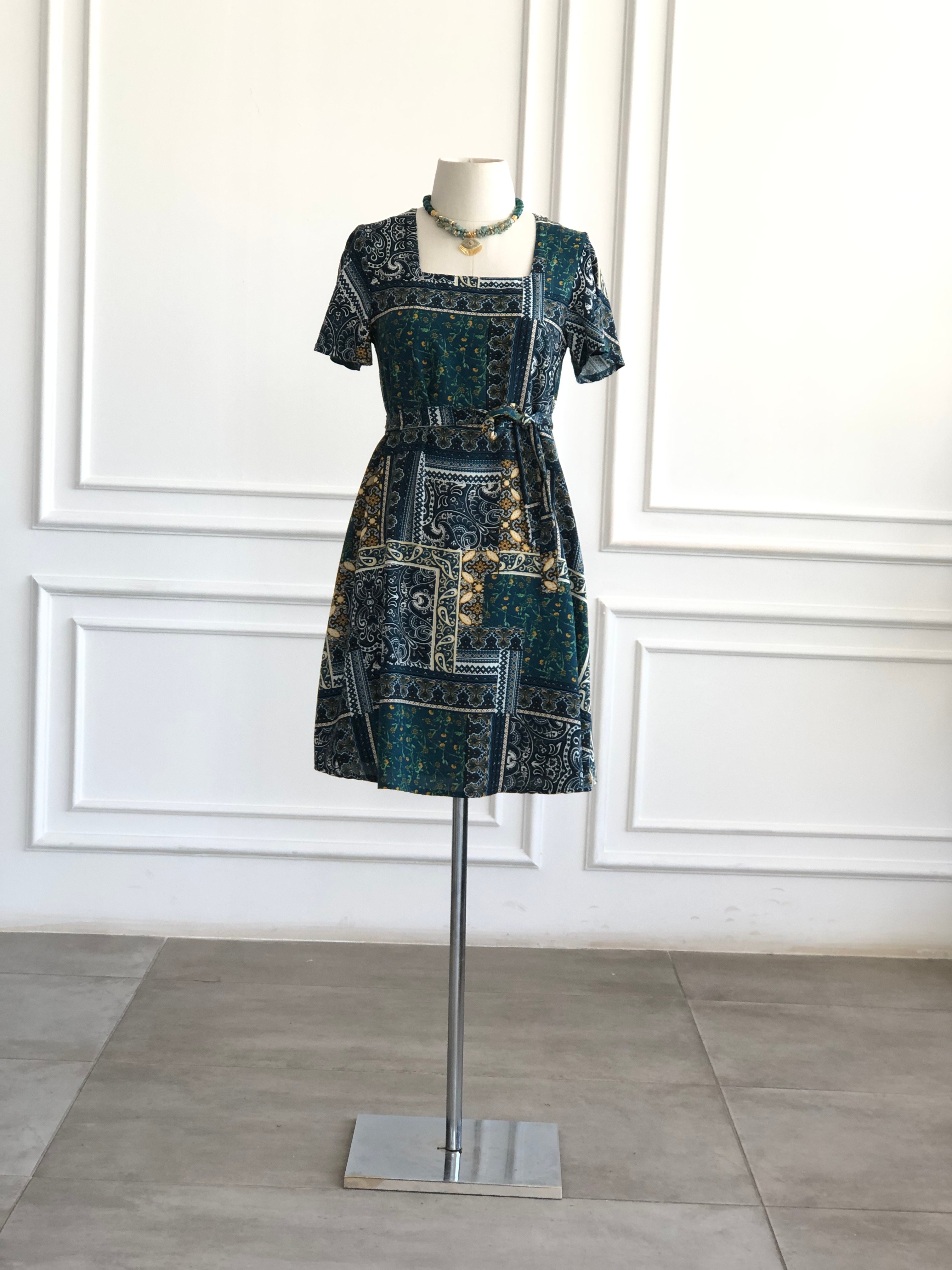 Kare Yaka Melek Kol Patchwork Desen Viscon Elbise - PETROL YESIL