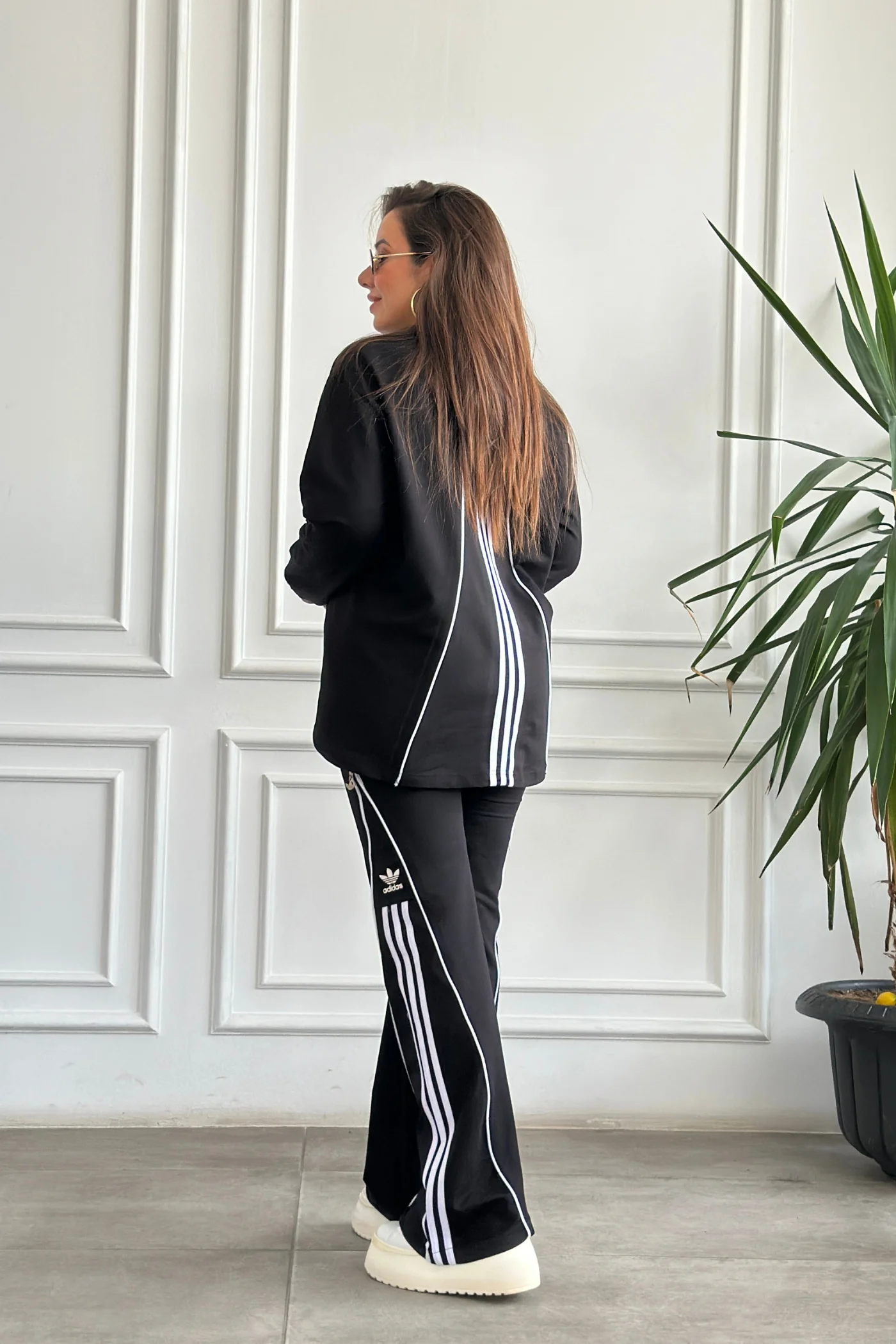 Arkası Ve Paçası Fermuar Detaylı Eşofman Takımı - SIYAH