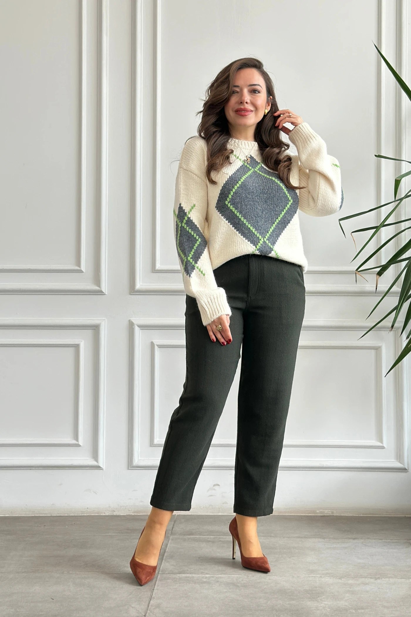 Beli Lastikli Çizgili Havuç Paça Pantolon